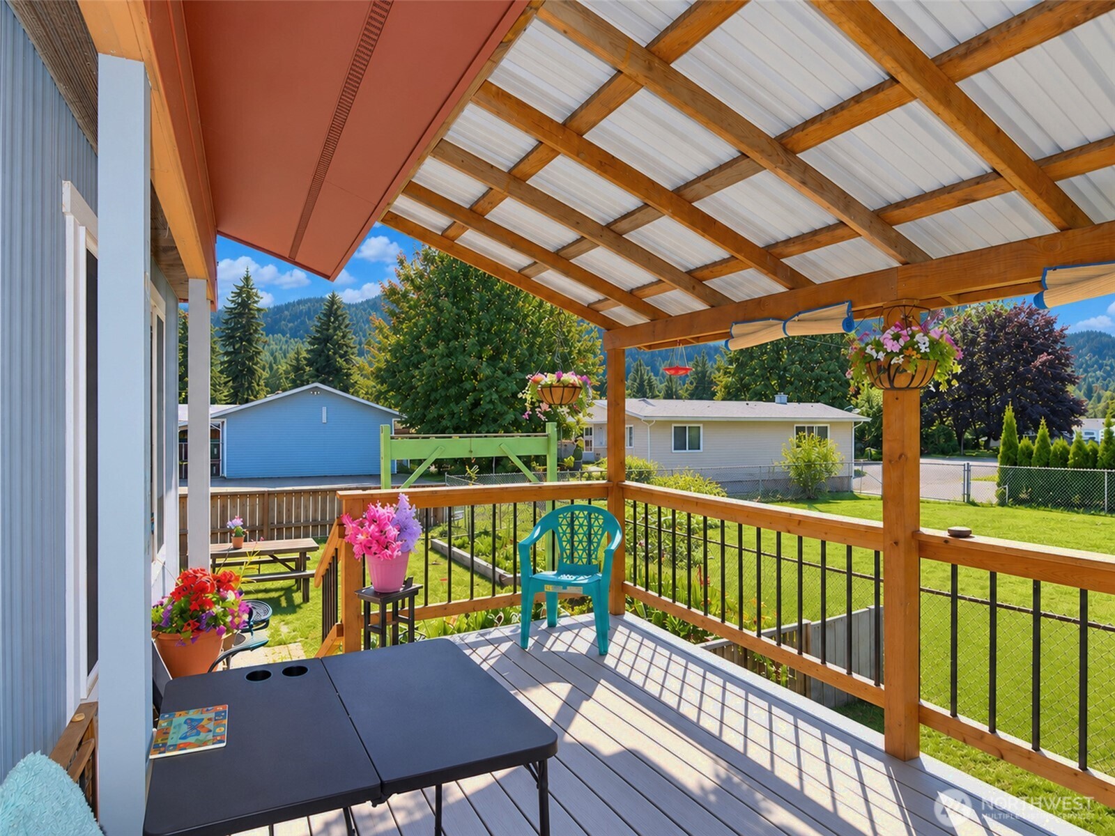 344 Temple Avenue Property Photo 4