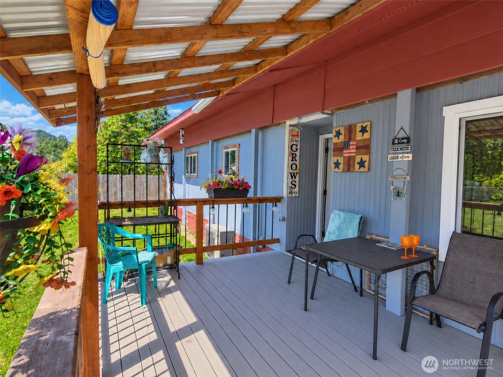 344 Temple Avenue Property Photo 5