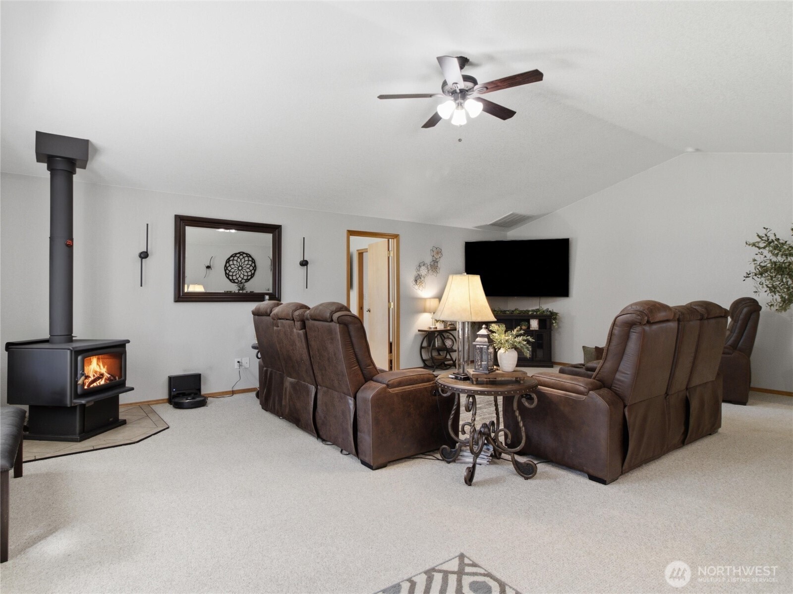 15837 Lawrence Place Property Photo 5