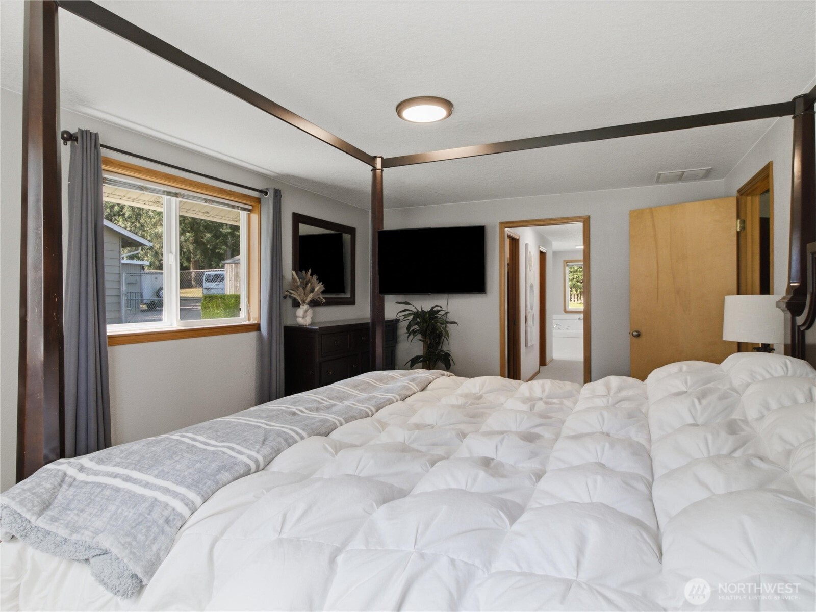 15837 Lawrence Place Property Photo 15