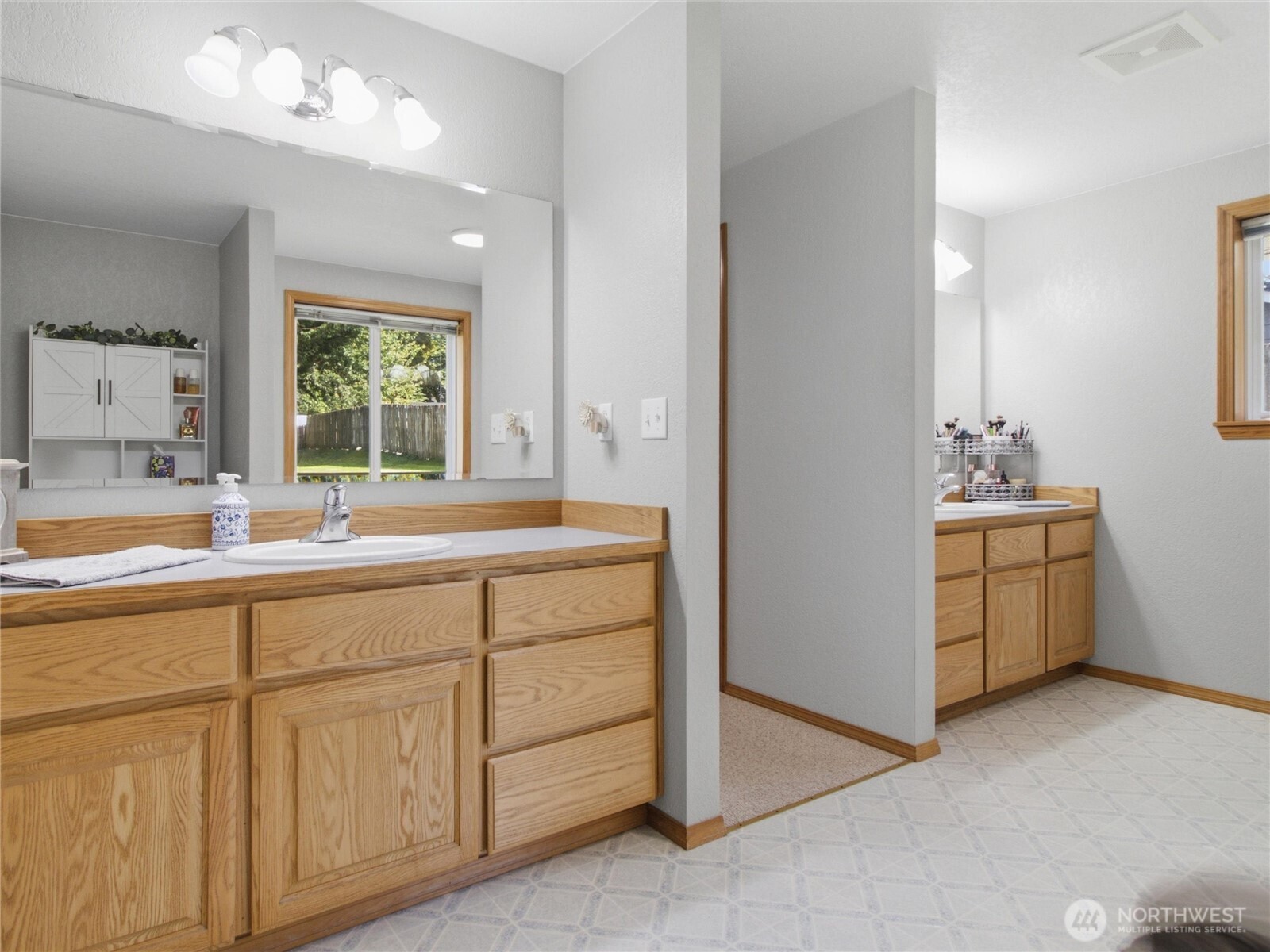 15837 Lawrence Place Property Photo 19
