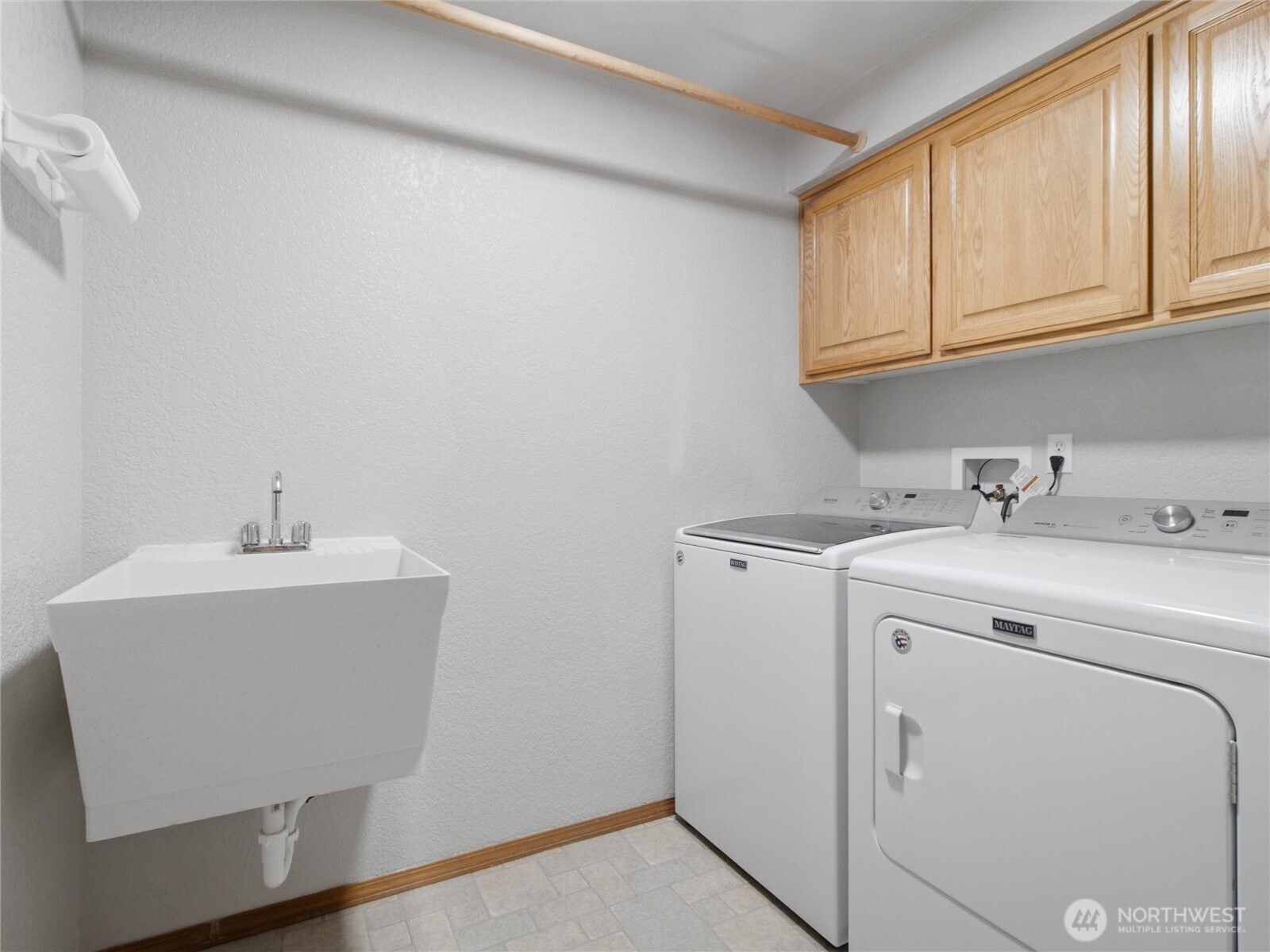 15837 Lawrence Place Property Photo 27