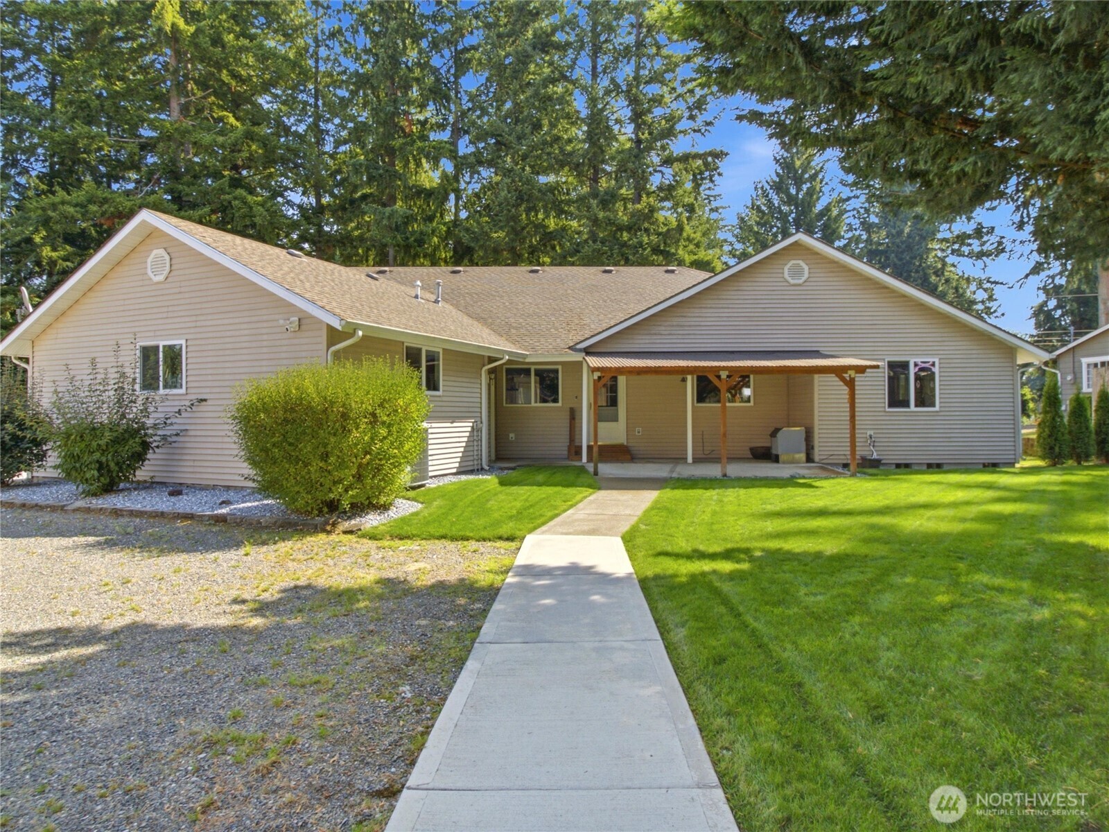 15837 Lawrence Place Property Photo 28