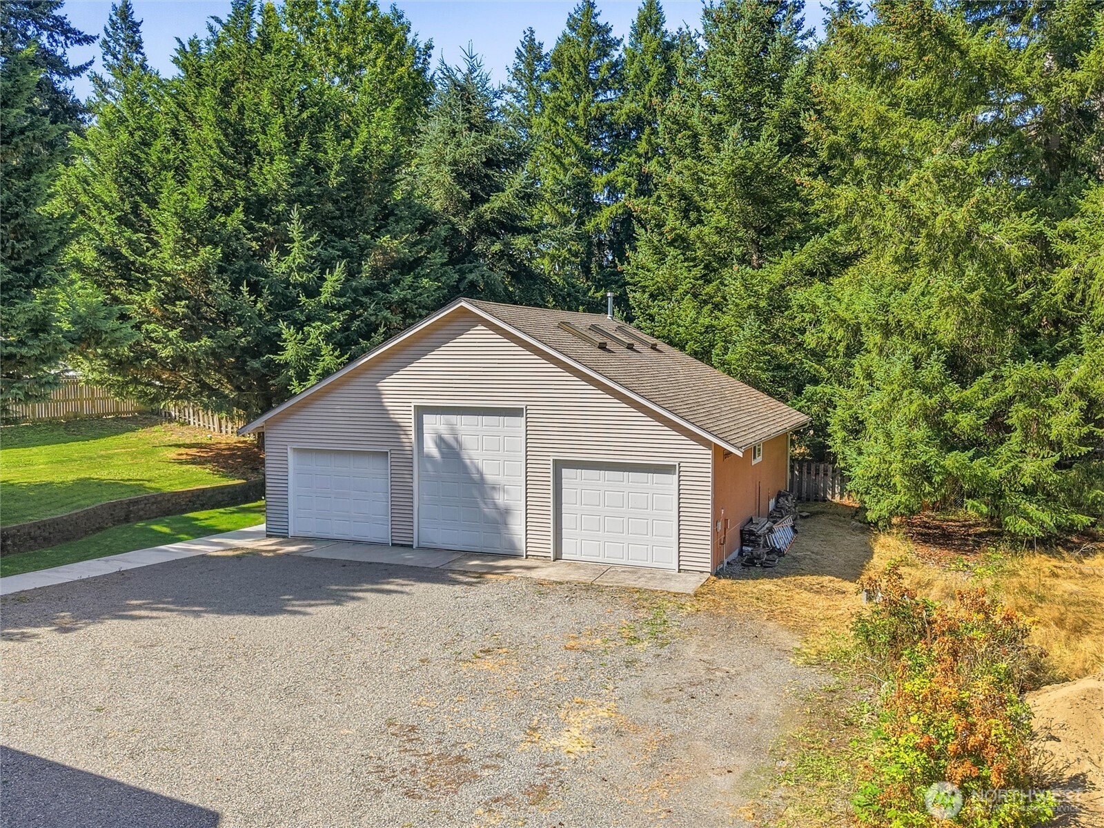 15837 Lawrence Place Property Photo 31
