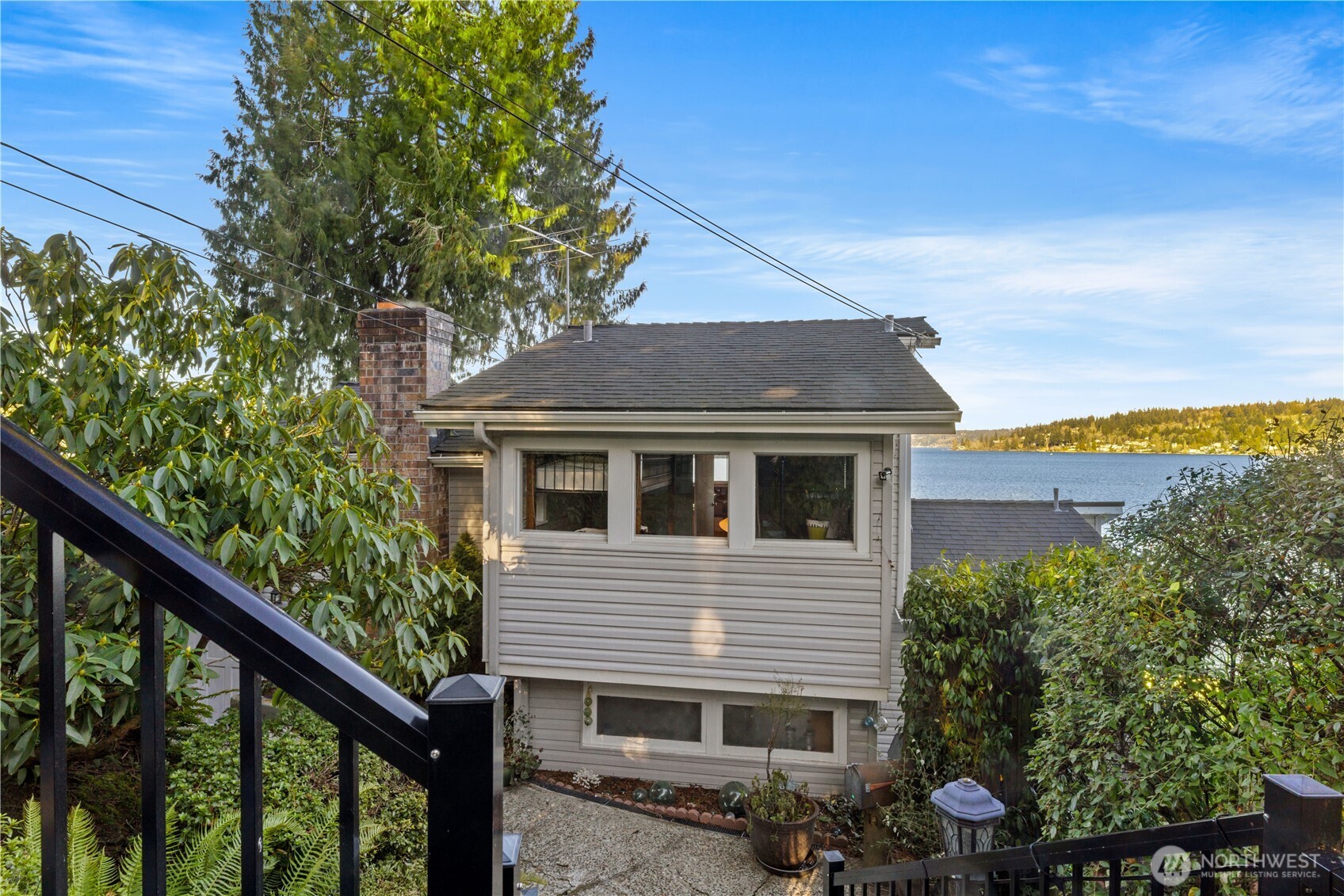 18166 41st Place Property Photo 5