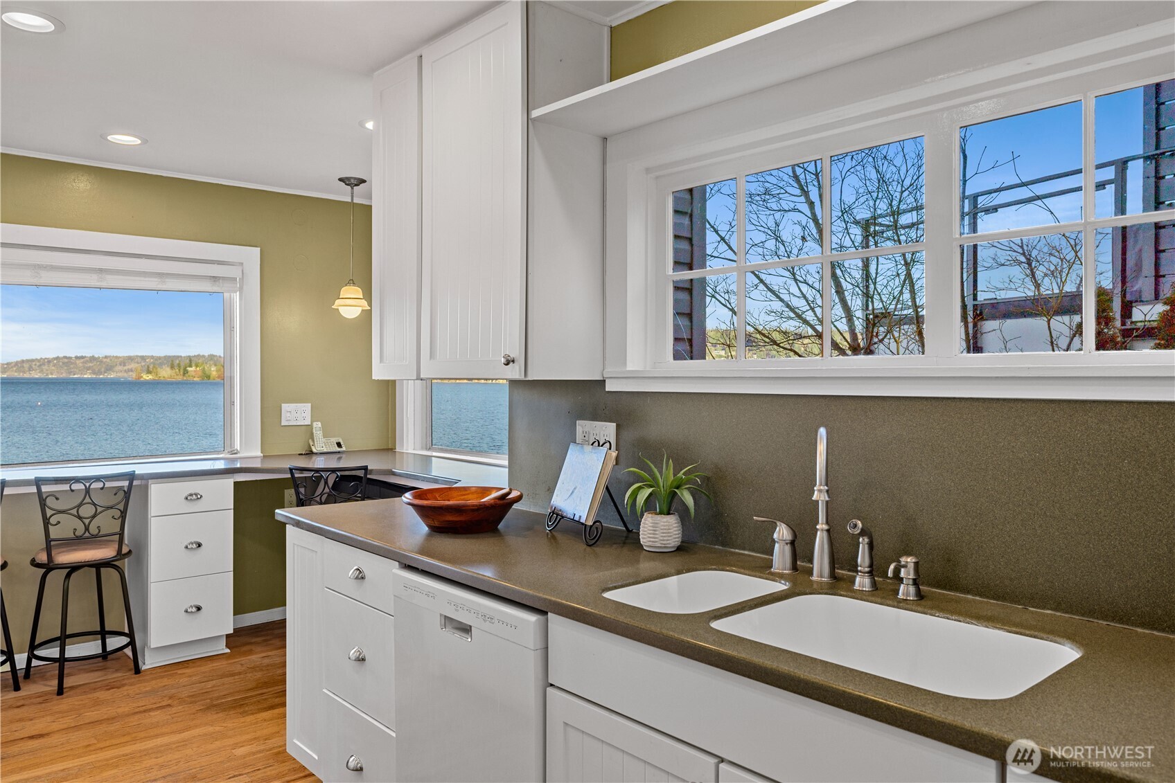18166 41st Place Property Photo 10