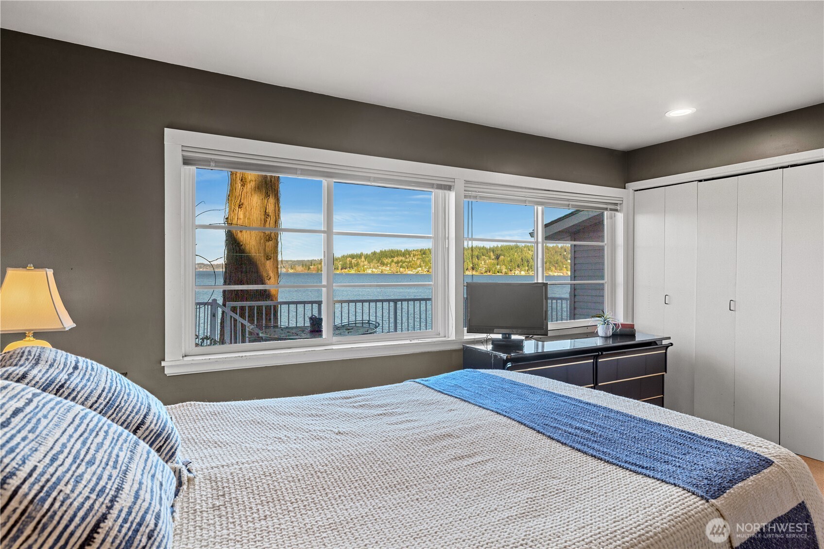 18166 41st Place Property Photo 14