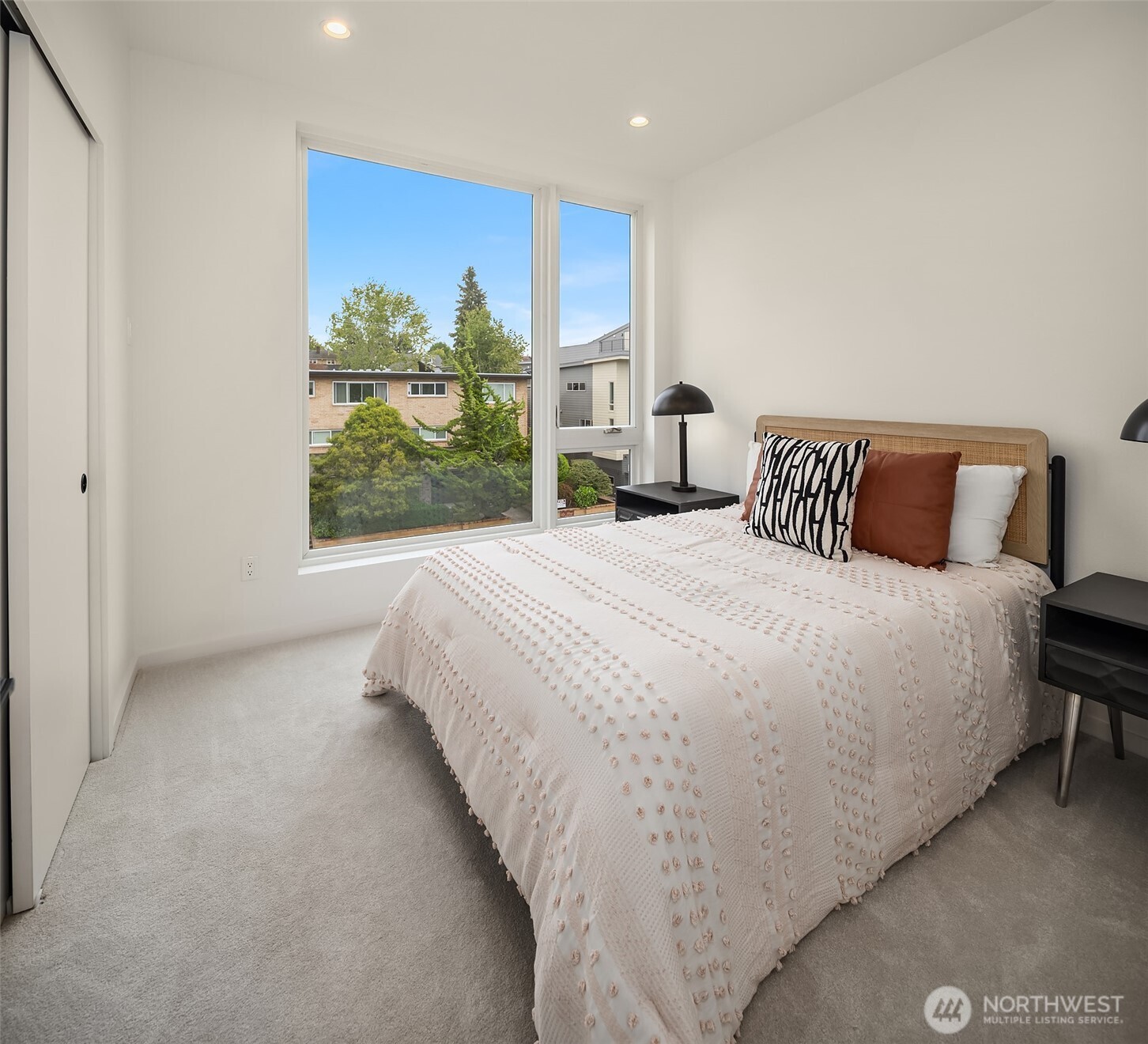 5251 California Avenue Property Photo 16
