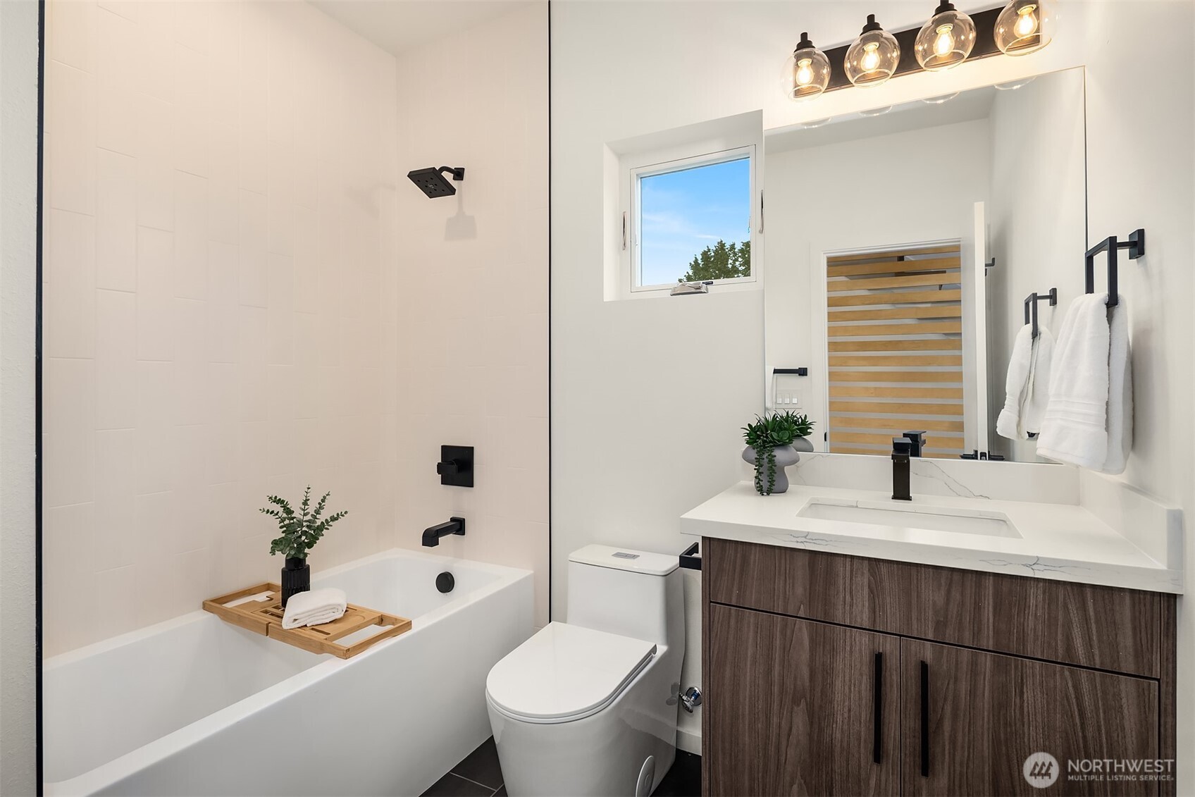 5251 California Avenue Property Photo 17