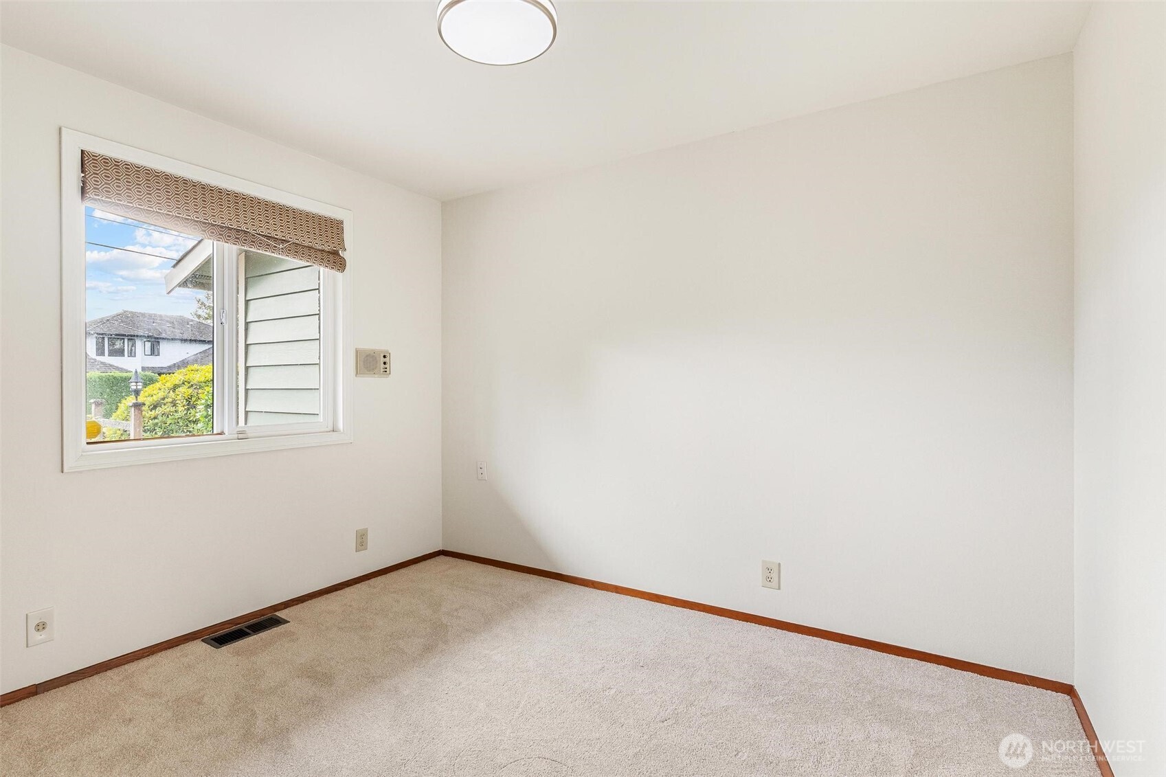 18805 94th Avenue Property Photo 18