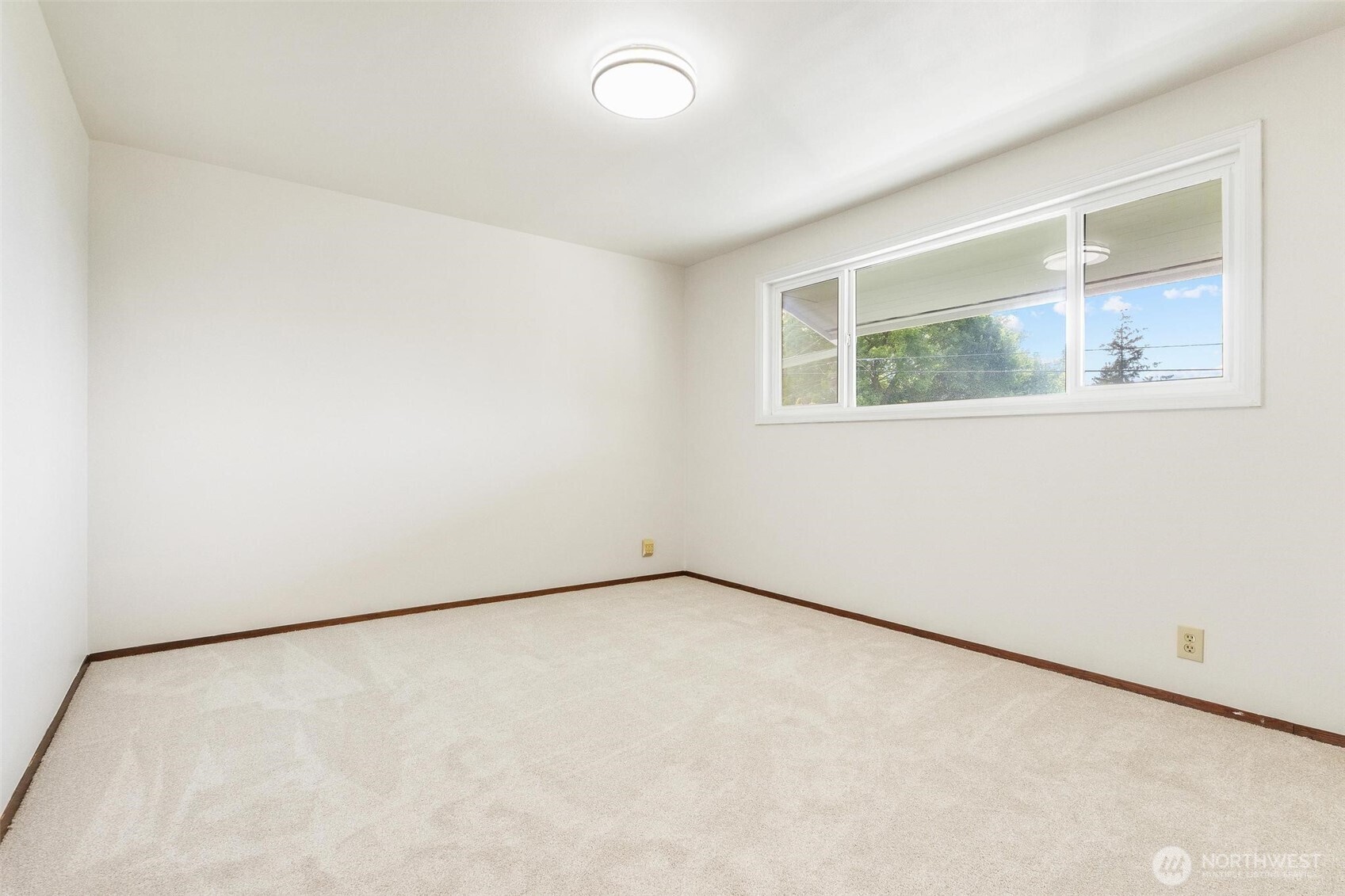 18805 94th Avenue Property Photo 28