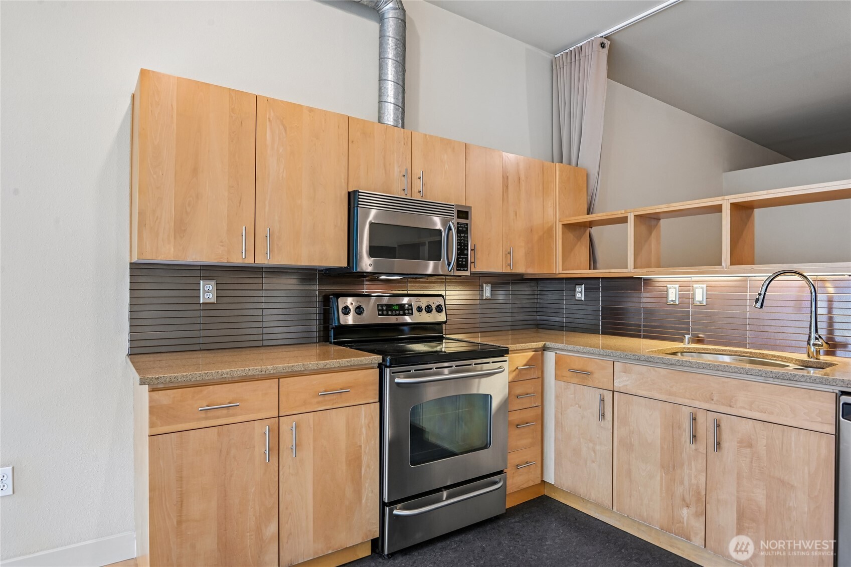 2015 Terry Avenue 415 Property Photo 8