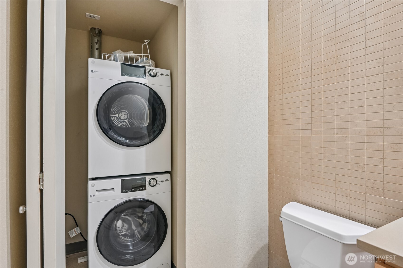 2015 Terry Avenue 415 Property Photo 11