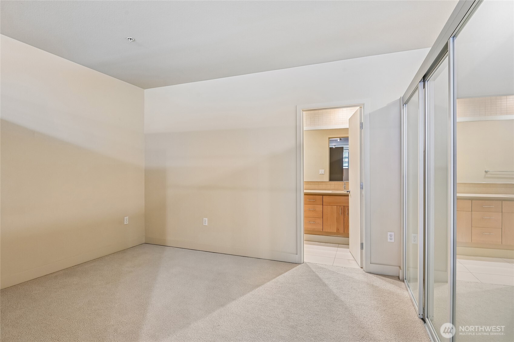 2015 Terry Avenue 415 Property Photo 17
