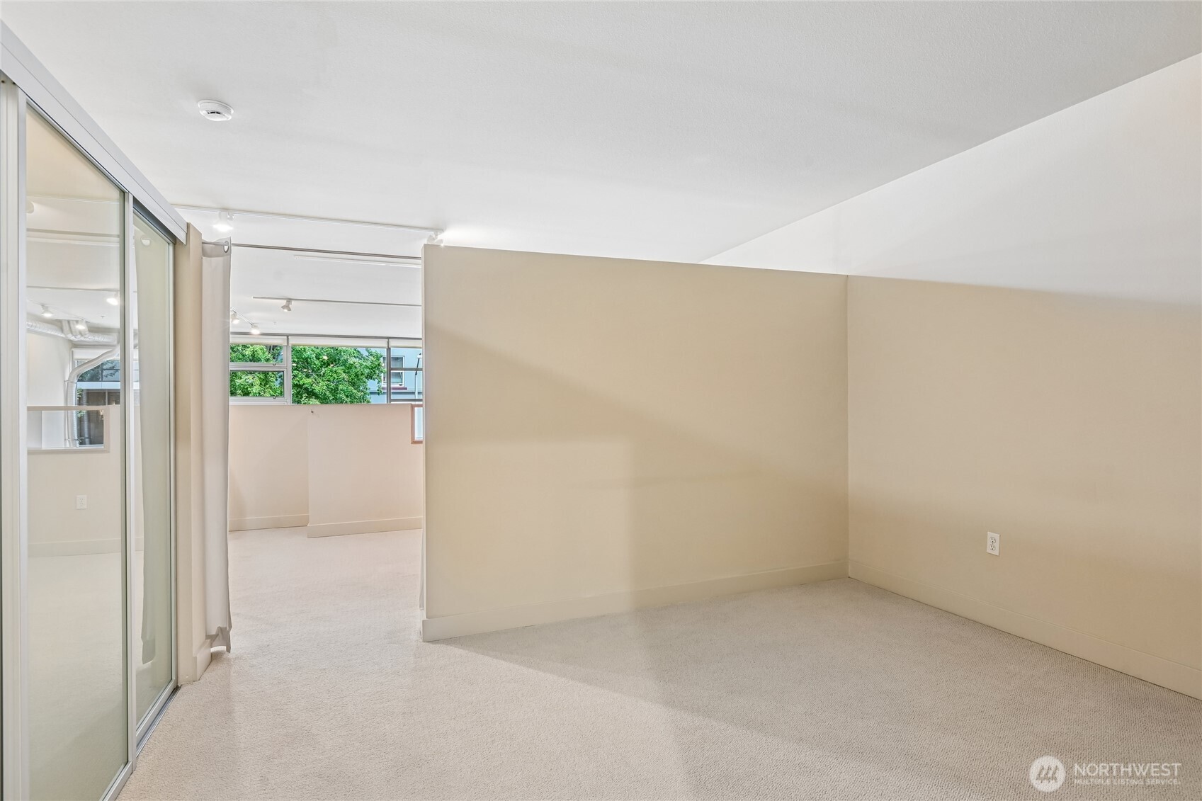 2015 Terry Avenue 415 Property Photo 18