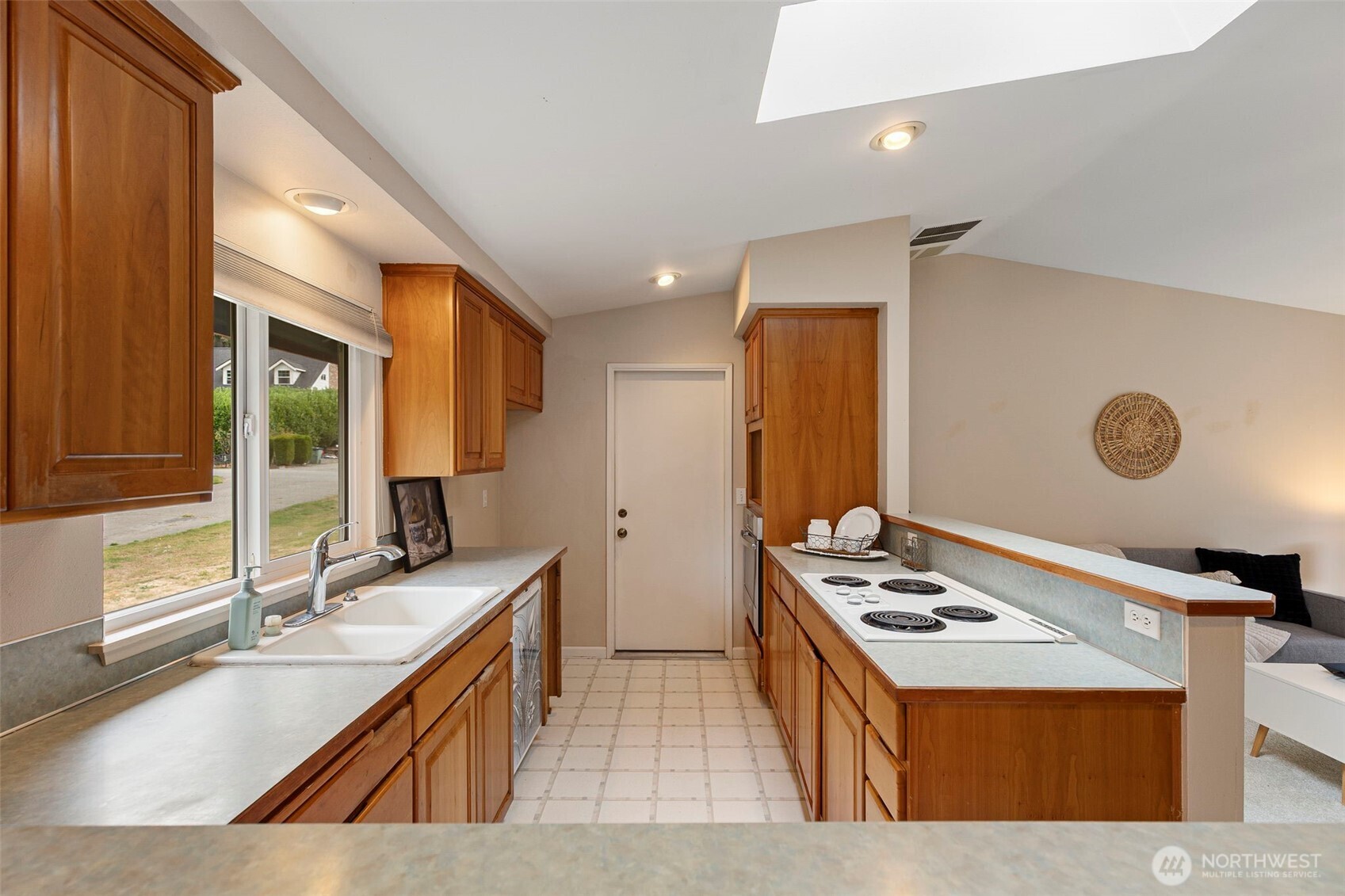 9271 Kristine Drive Property Photo 18