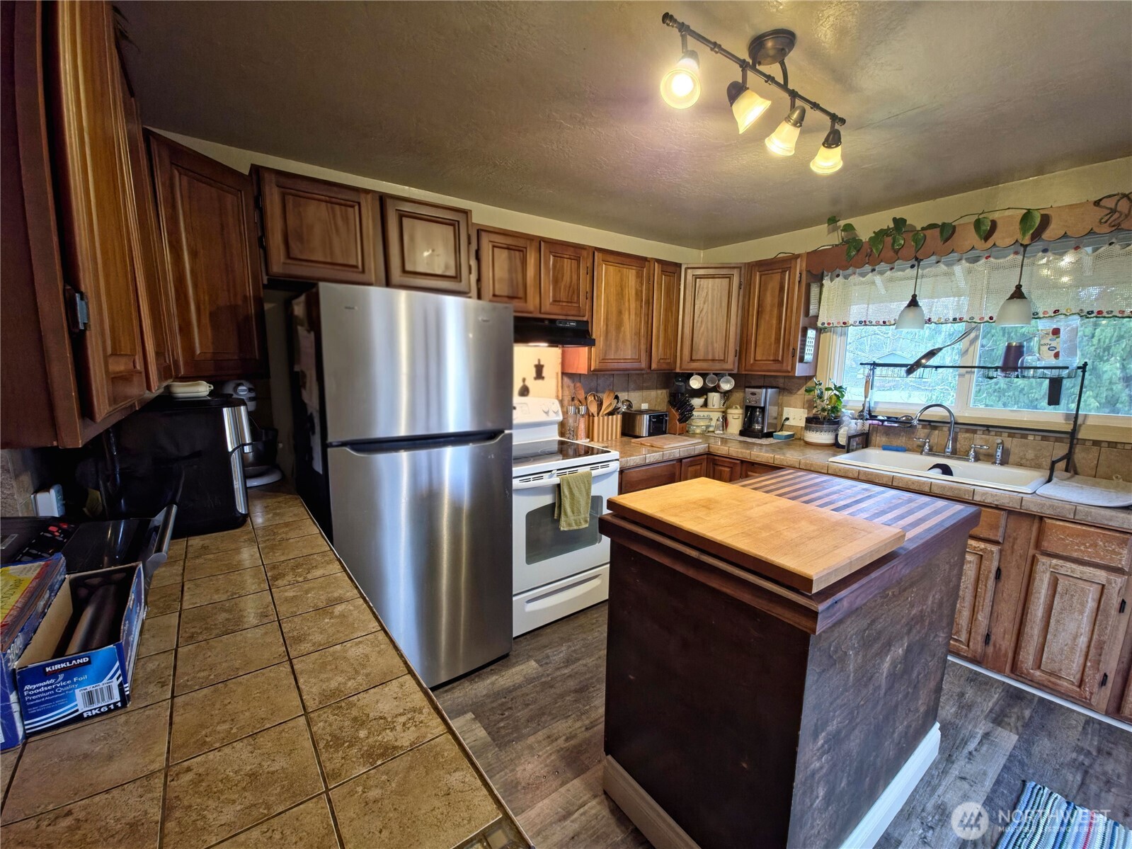 1517 Altenau Property Photo 10