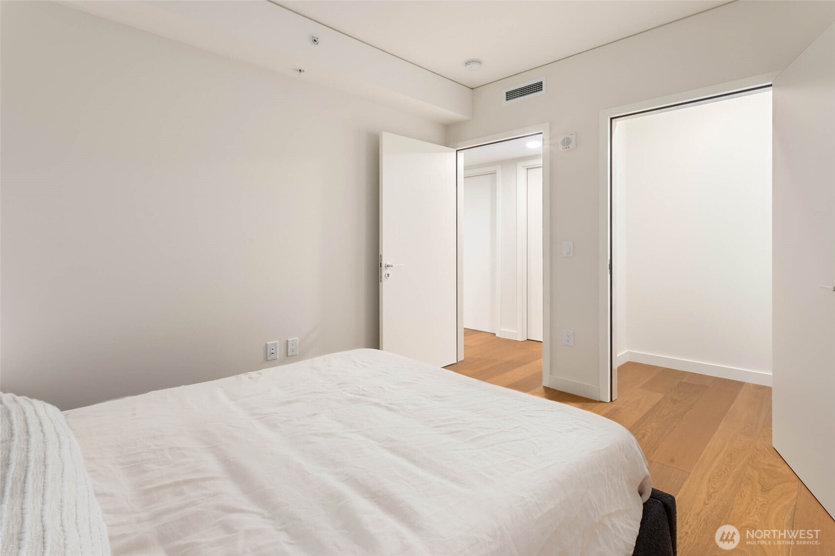 121 Stewart Street 1305 Property Photo 12