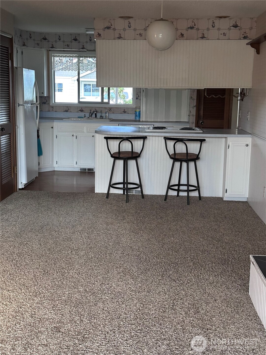 310 Stremler Drive Property Photo 3