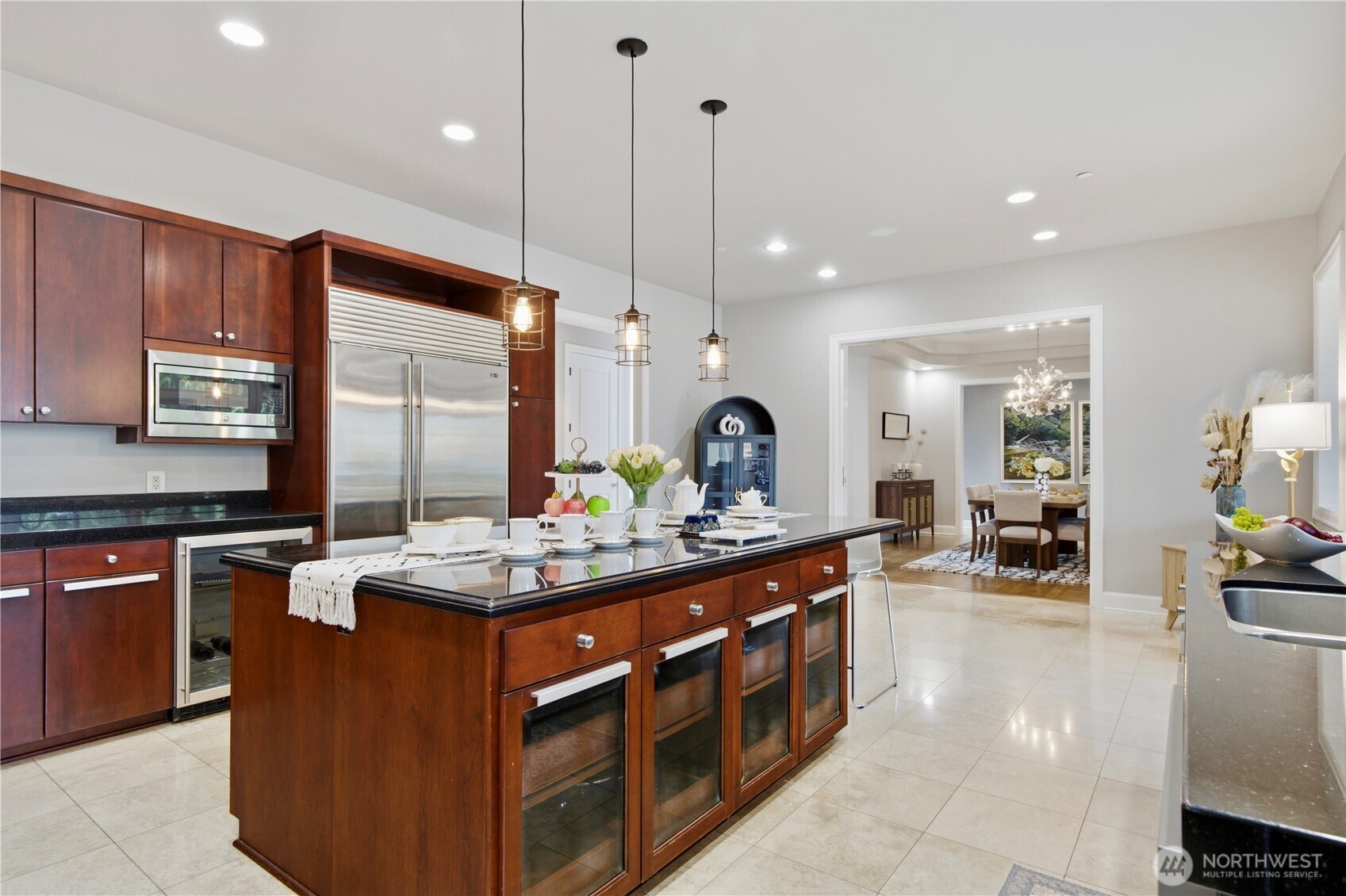 2 Crescent Key Property Photo 9