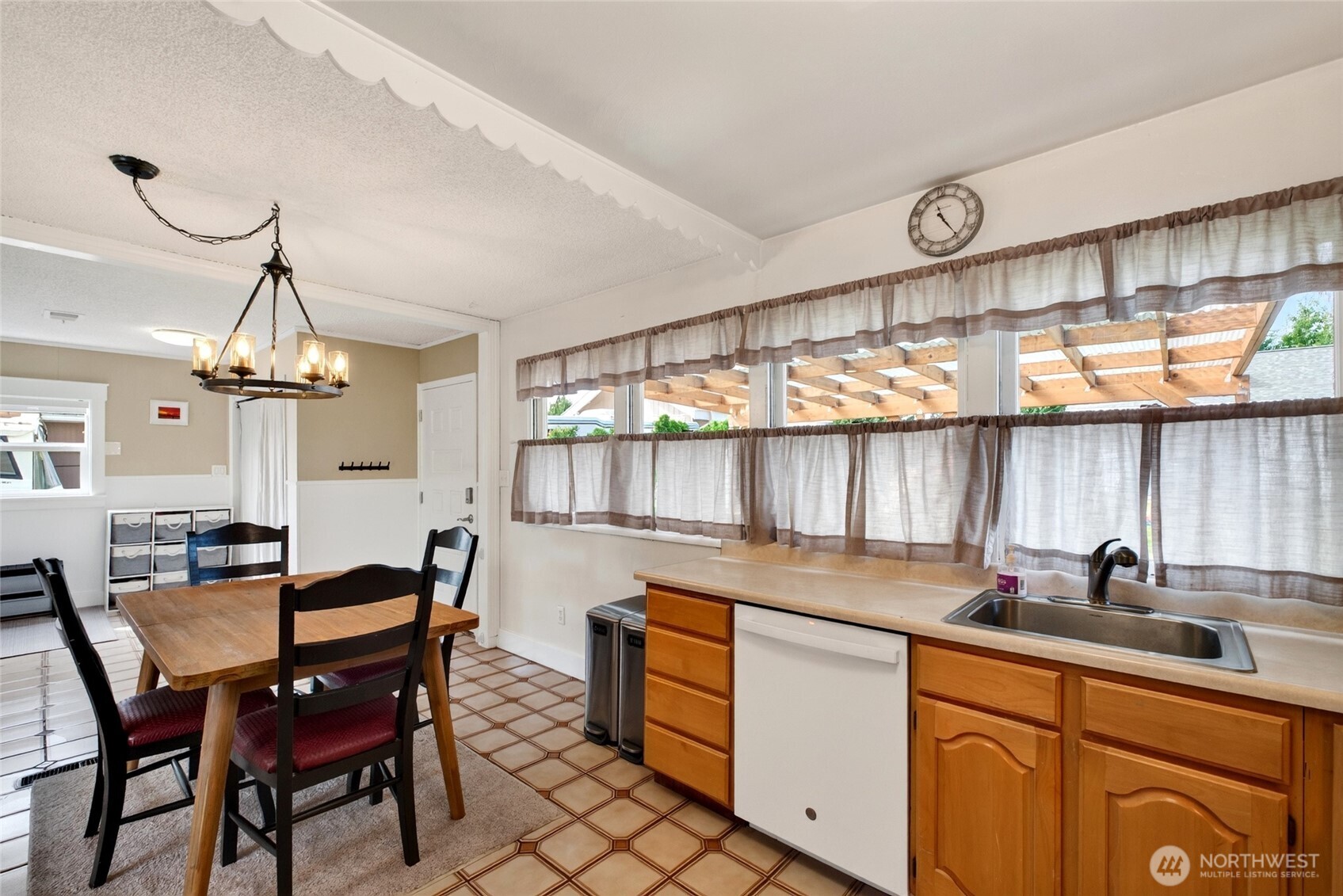 1535 M Street Property Photo 9