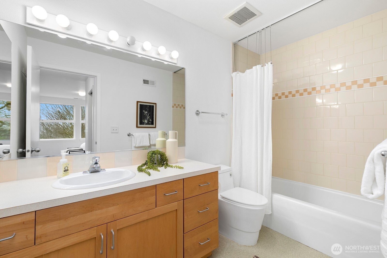 6726 35th Place Property Photo 17