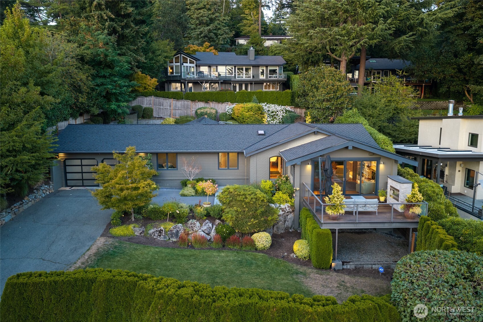 4140 Boulevard Place Property Photo 1