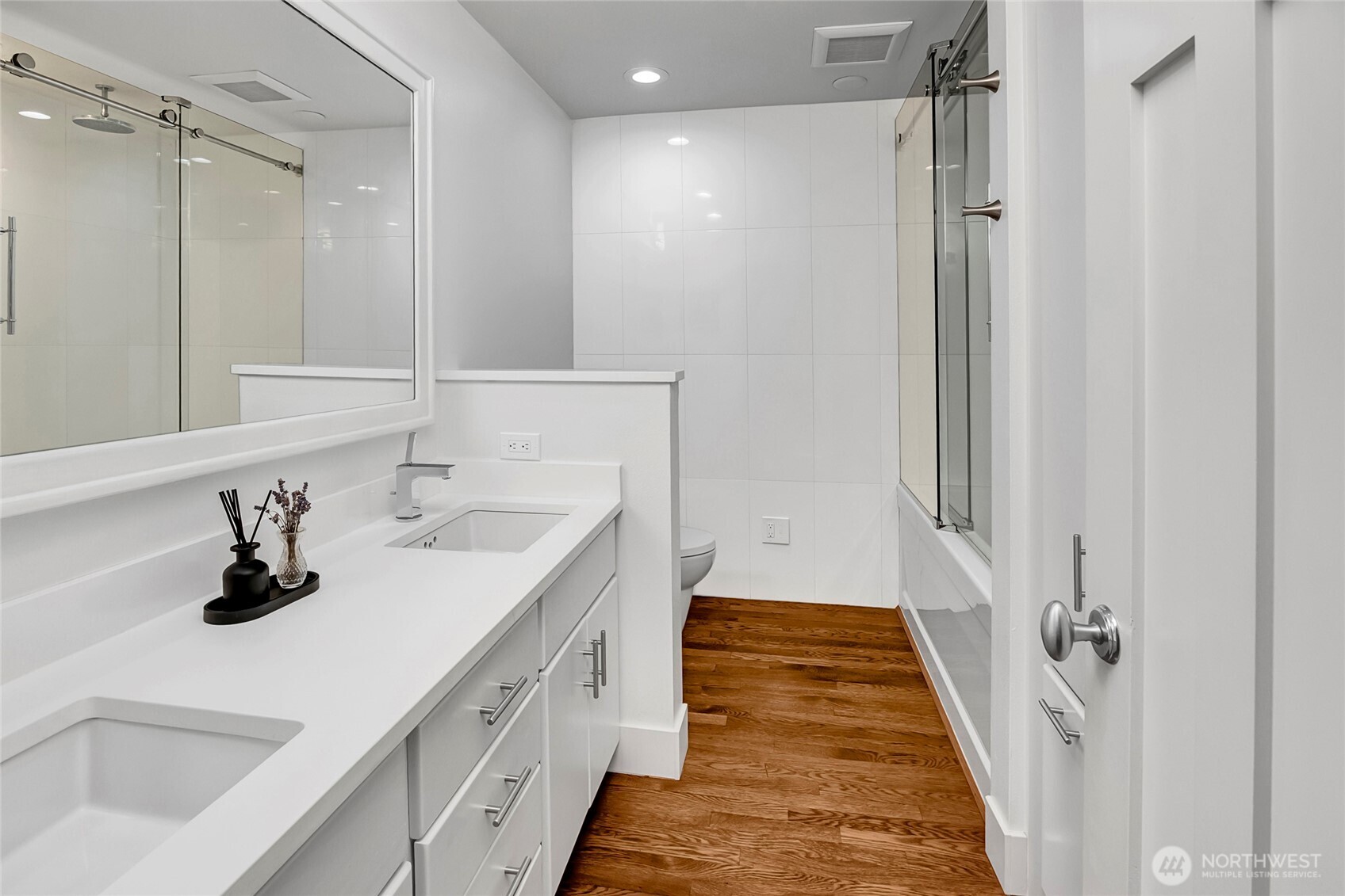 4140 Boulevard Place Property Photo 28