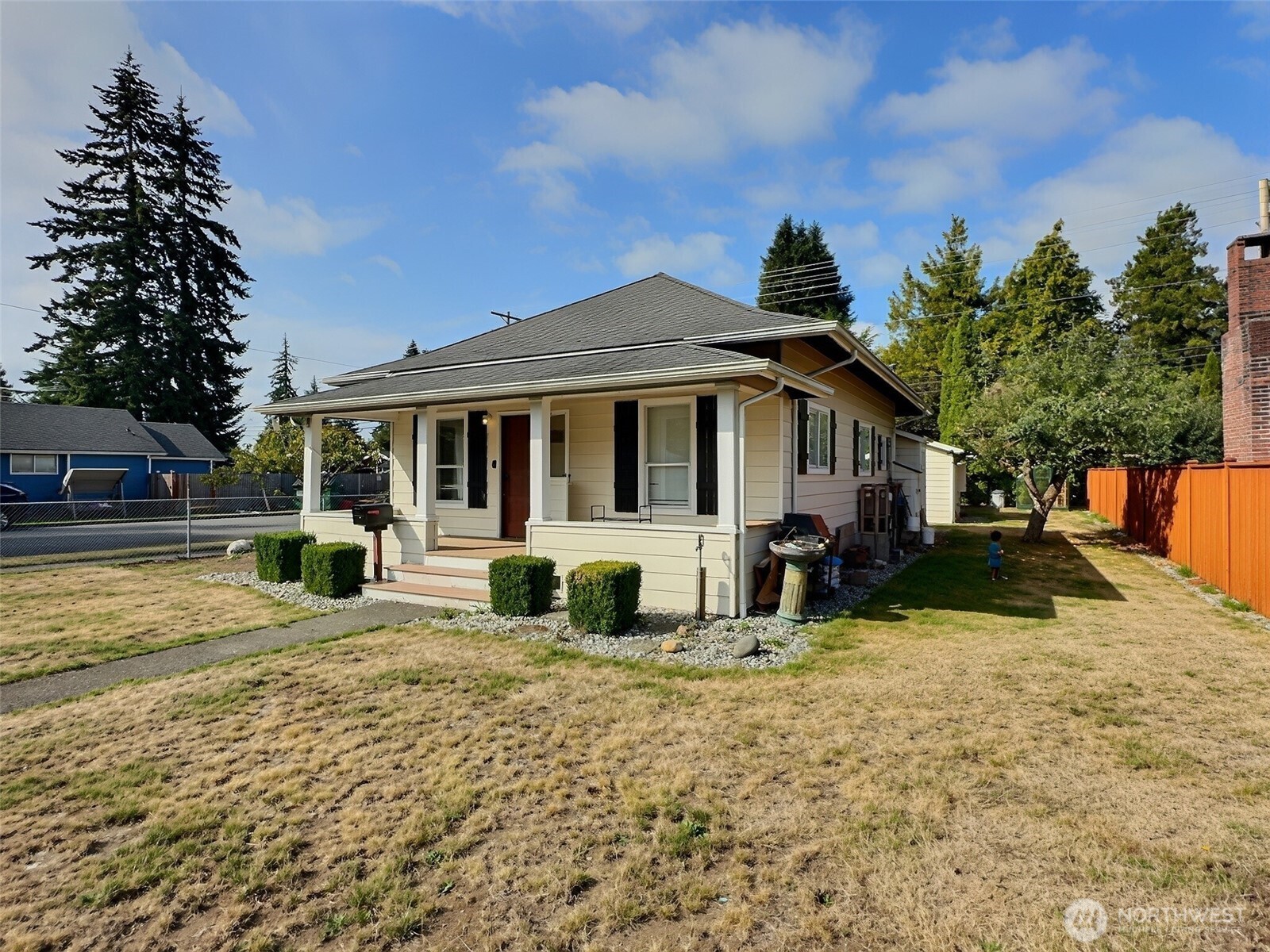 238 S French Avenue Property Photo 2