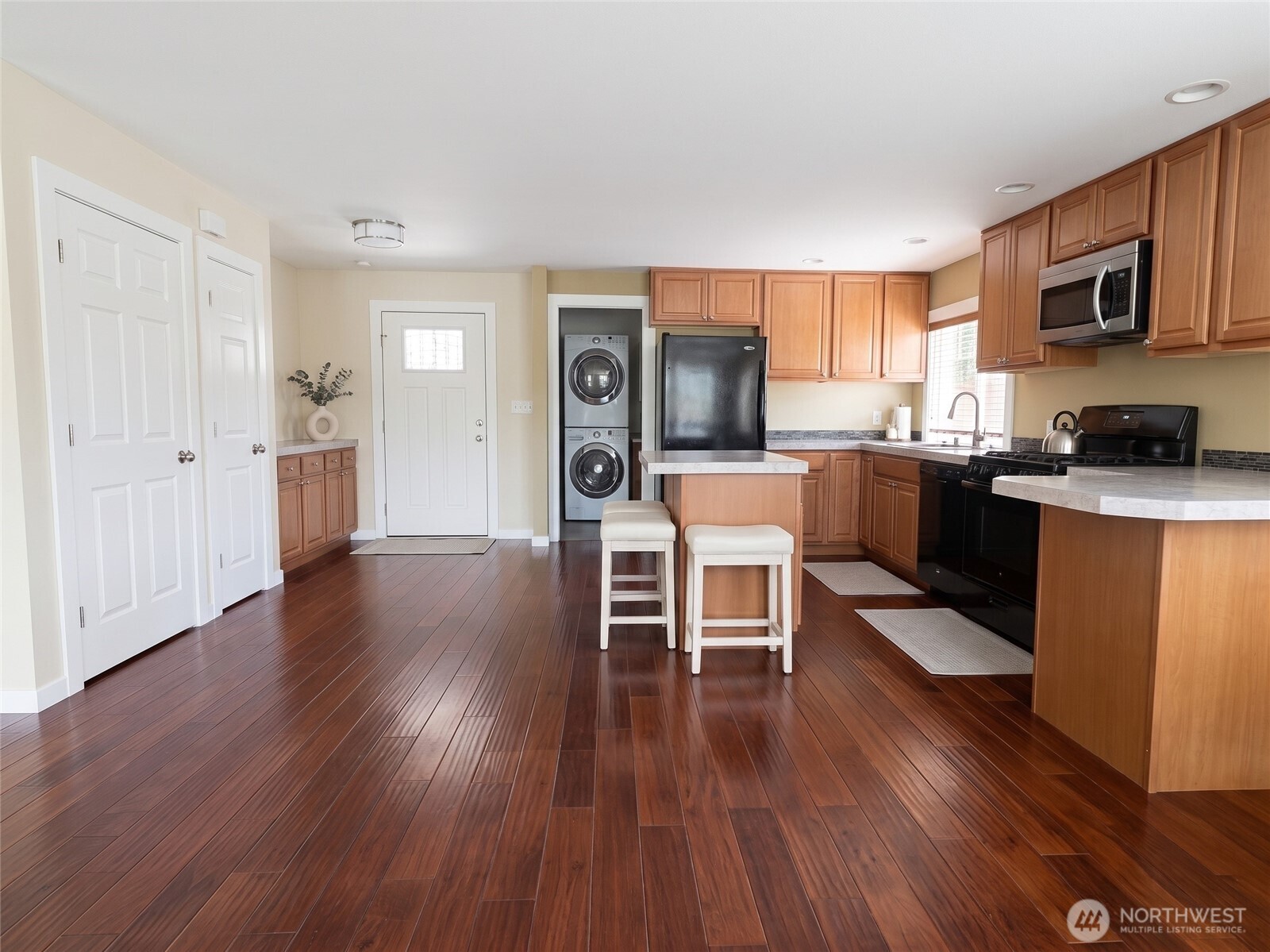 238 S French Avenue Property Photo 17