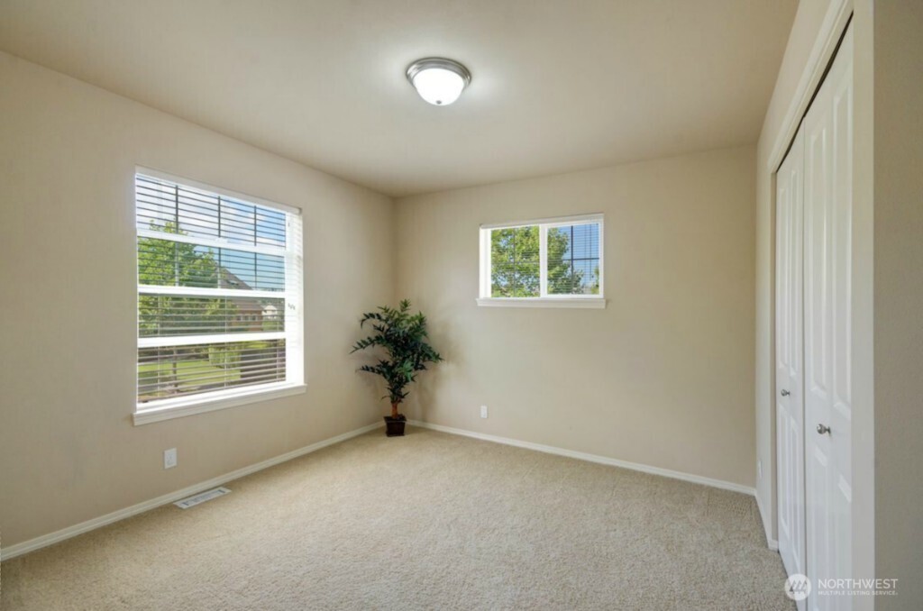19130 Ne 65th Way Property Photo 4
