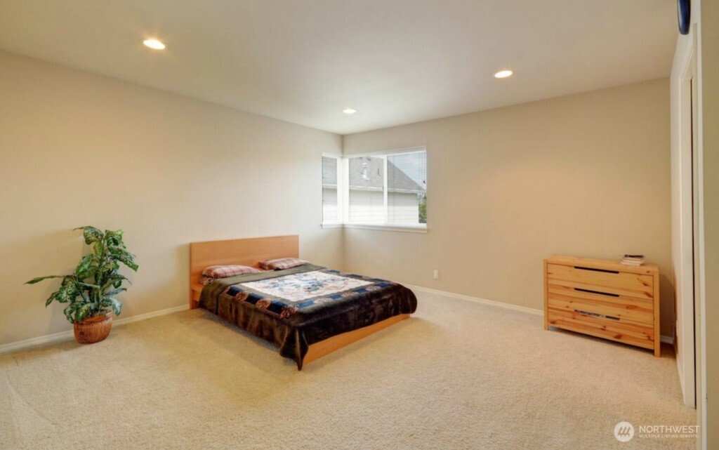19130 Ne 65th Way Property Photo 6