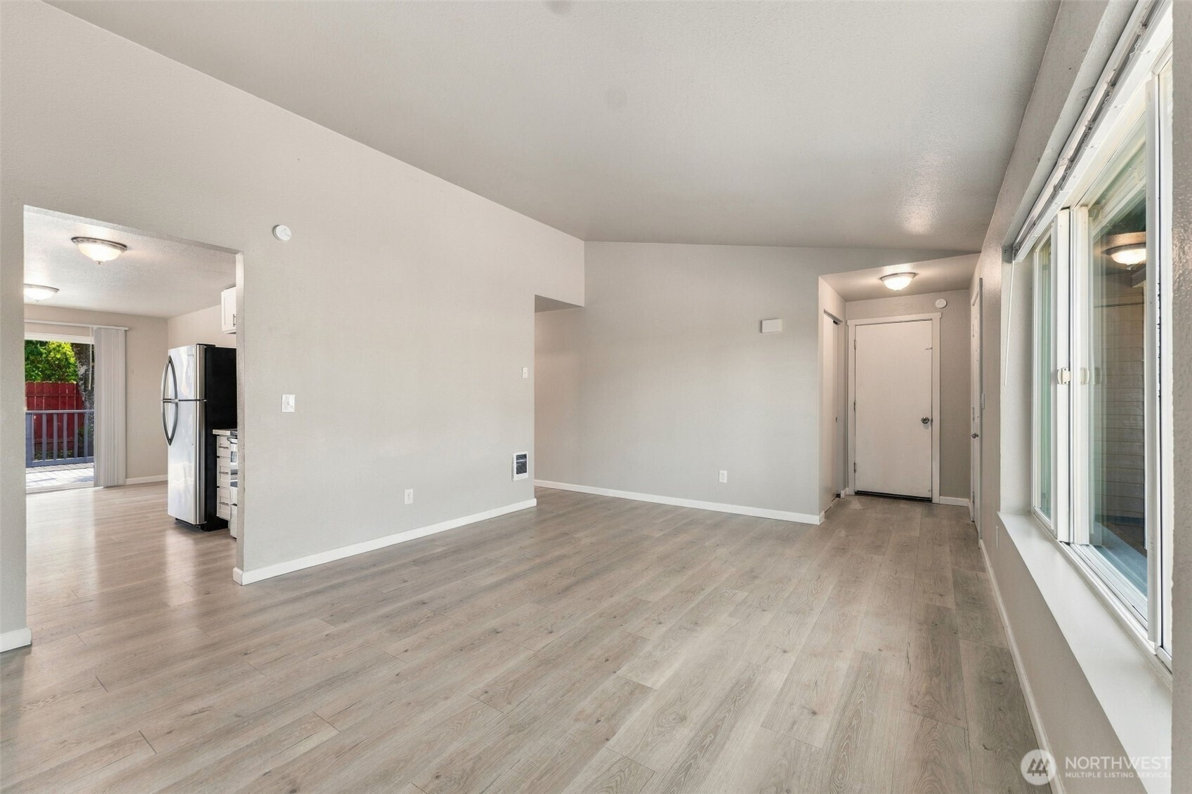 1614 -1616 115th Street Property Photo 5