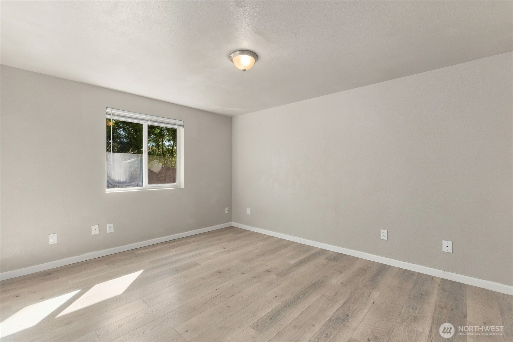 1614 -1616 115th Street Property Photo 12