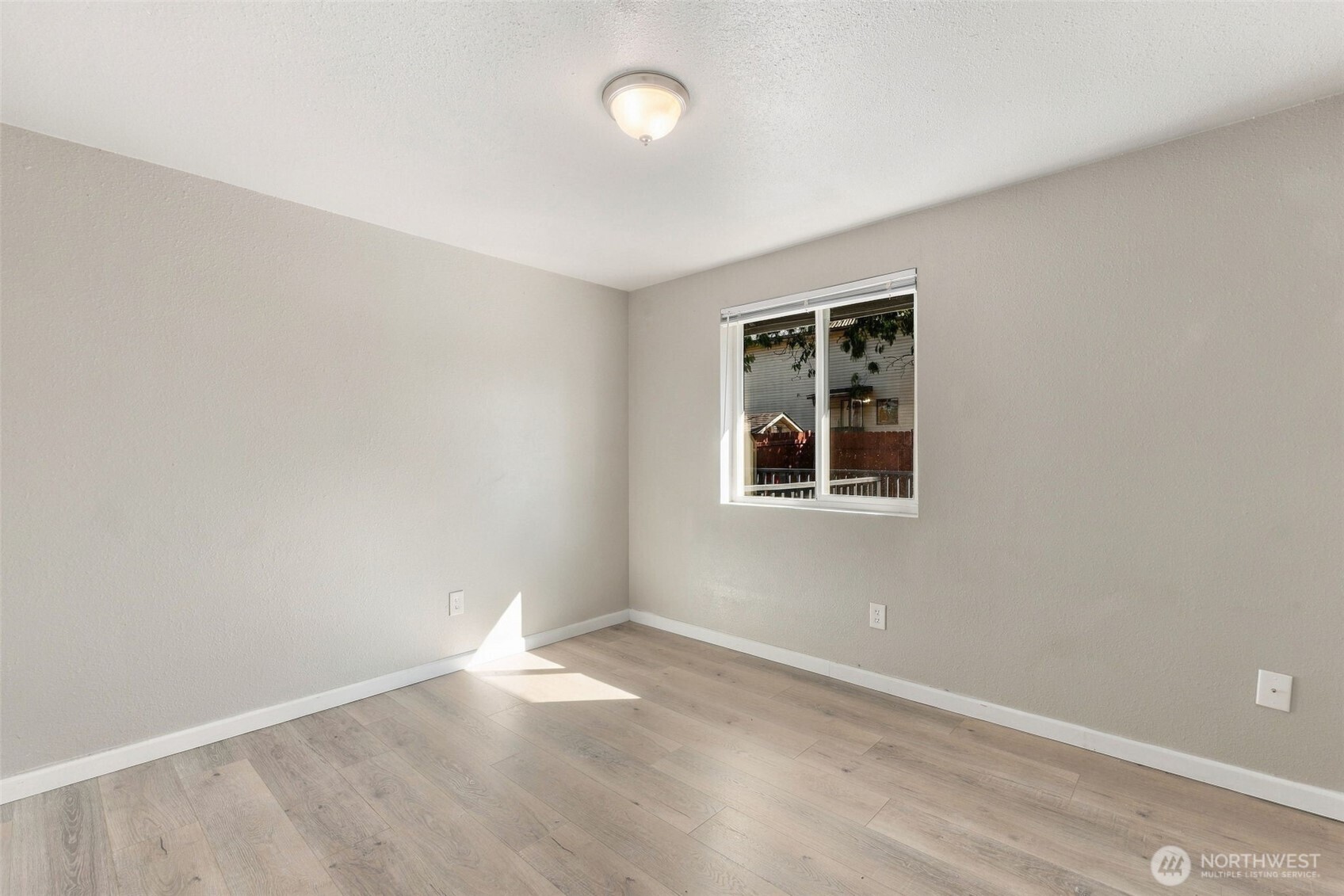 1614 -1616 115th Street Property Photo 15