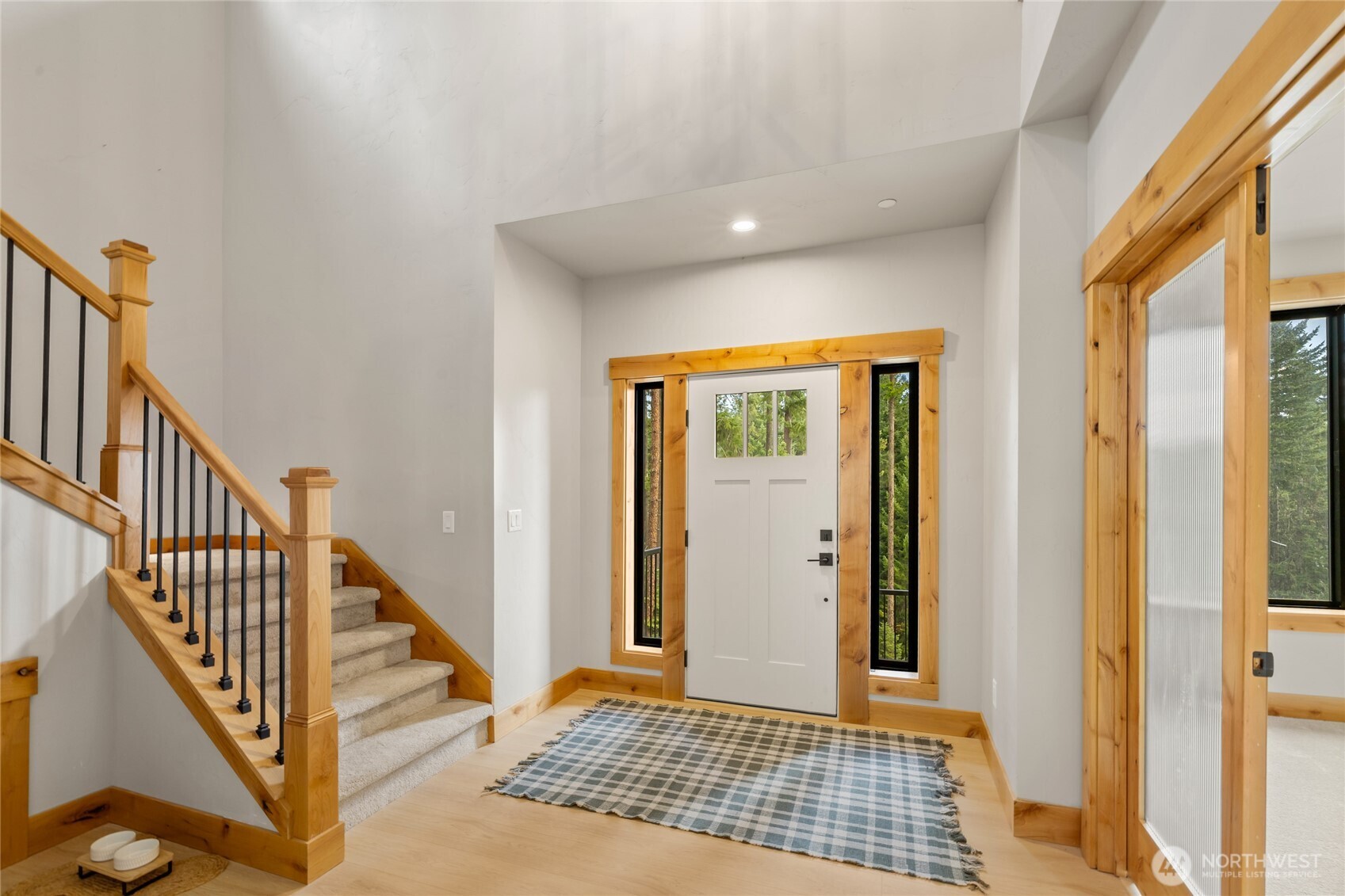660 Stone Ridge Drive Property Photo 3
