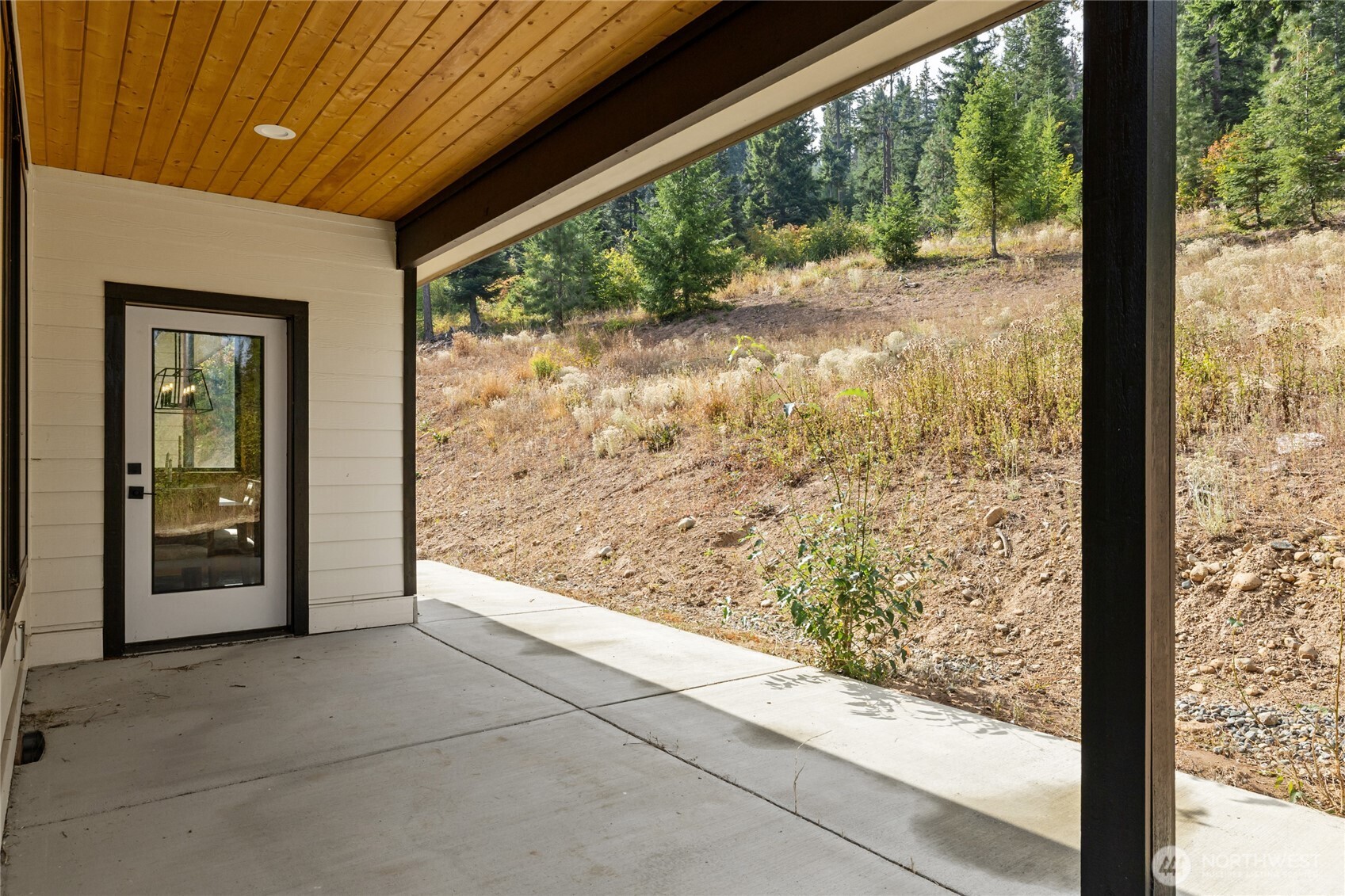 660 Stone Ridge Drive Property Photo 13