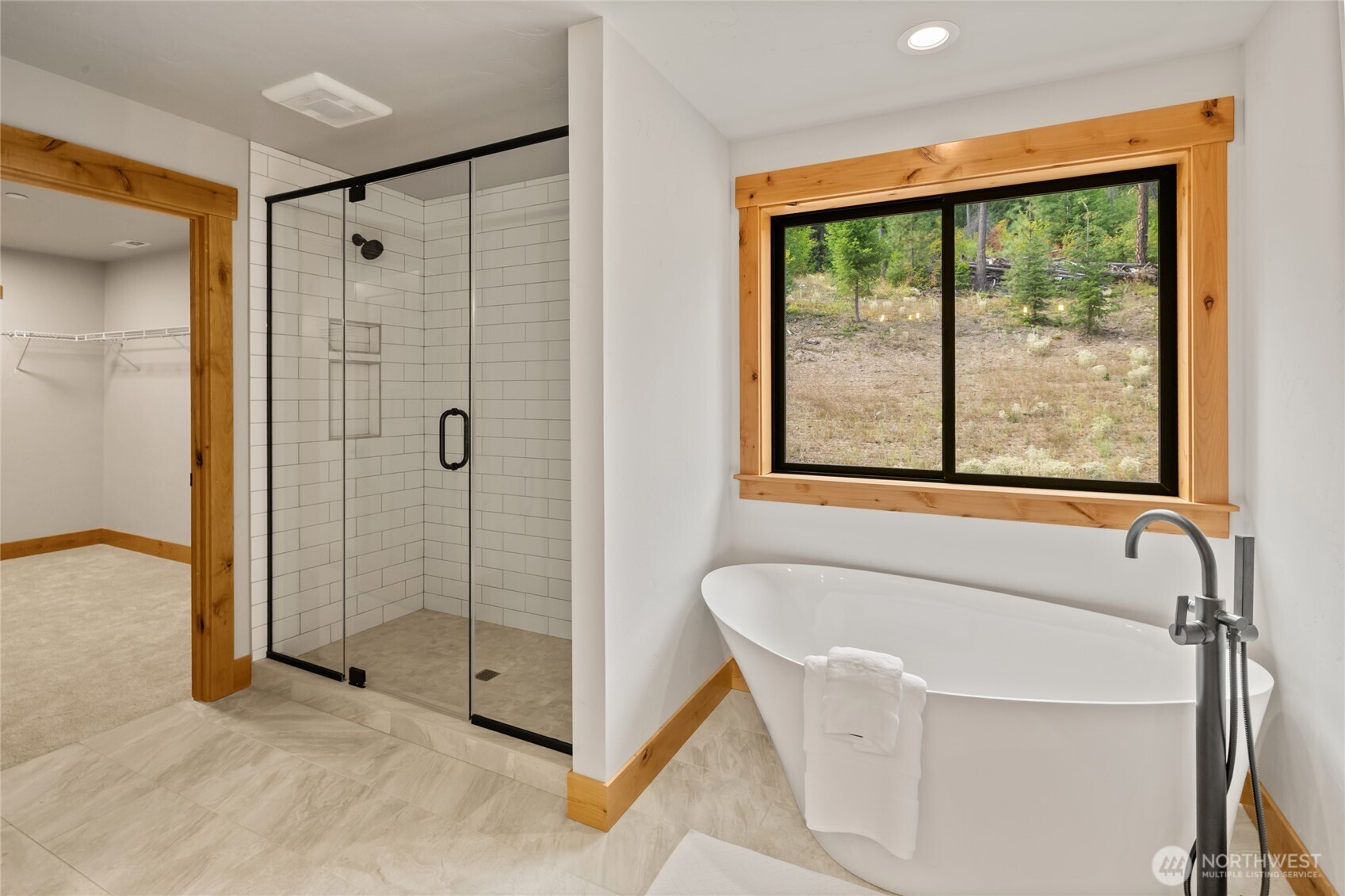660 Stone Ridge Drive Property Photo 22