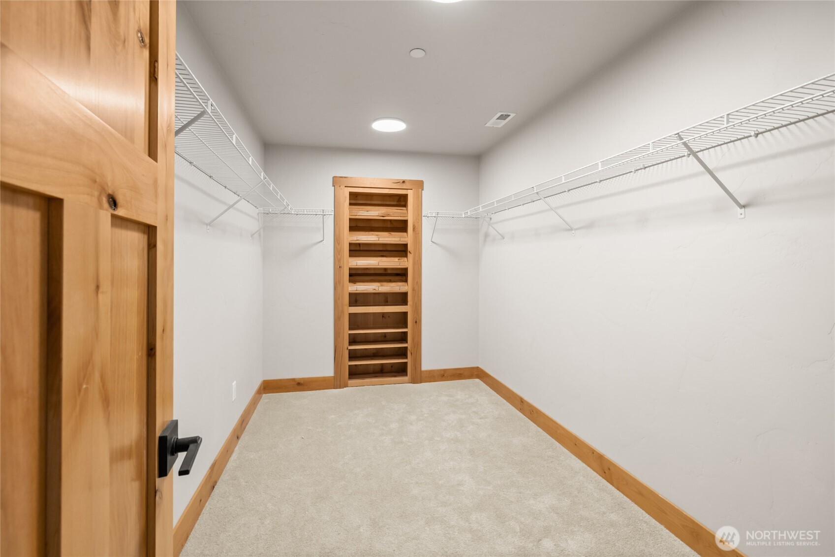660 Stone Ridge Drive Property Photo 23