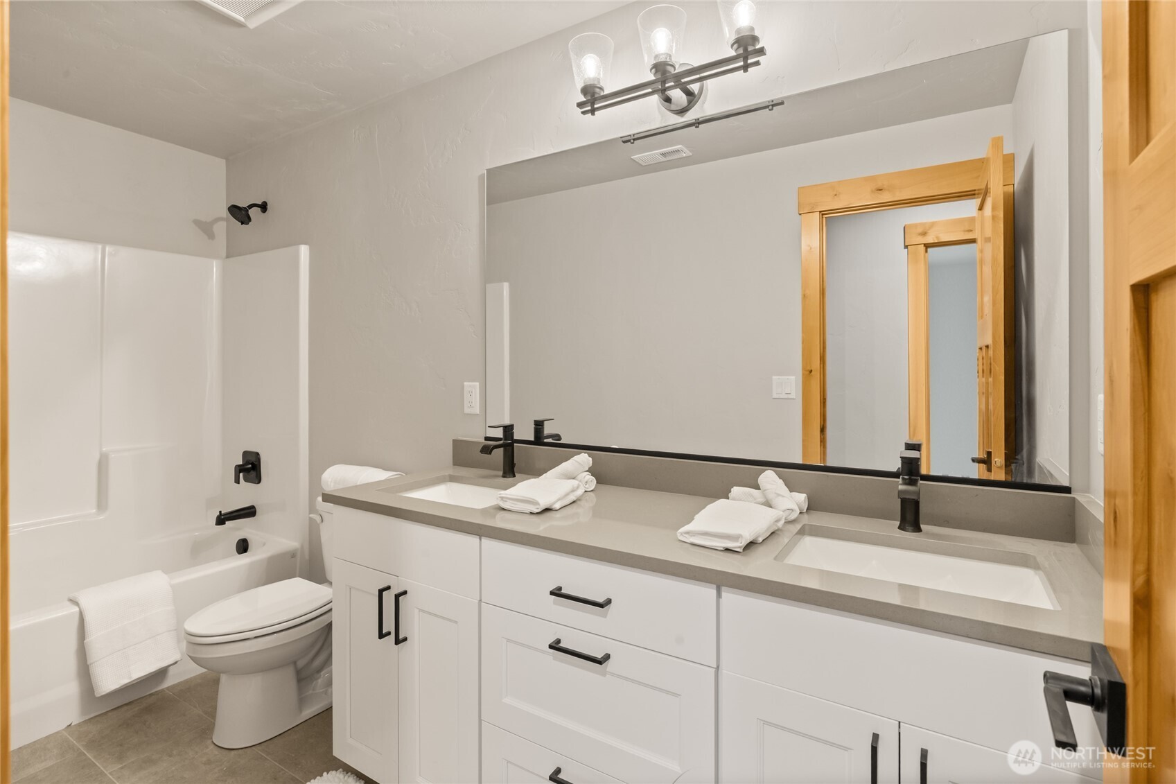 660 Stone Ridge Drive Property Photo 27