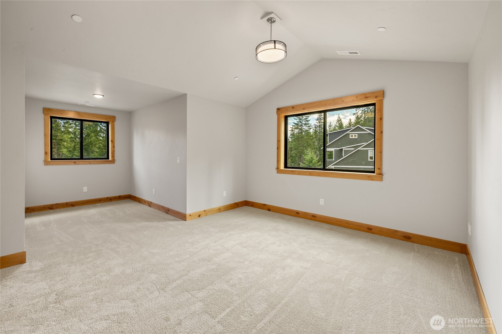 660 Stone Ridge Drive Property Photo 29