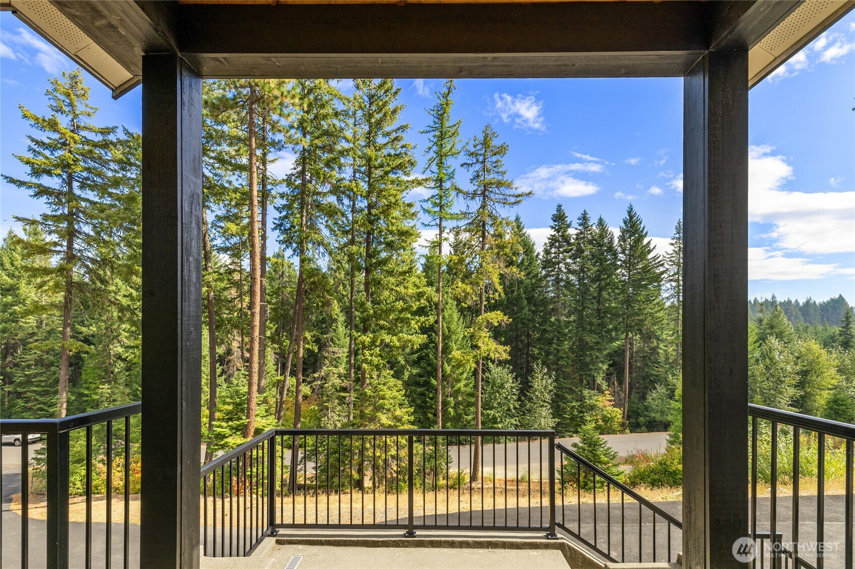 660 Stone Ridge Drive Property Photo 32