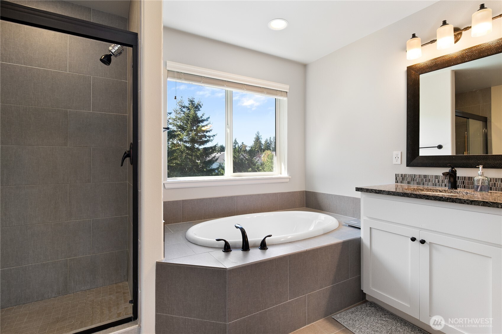4612 Skylark Street Property Photo 24