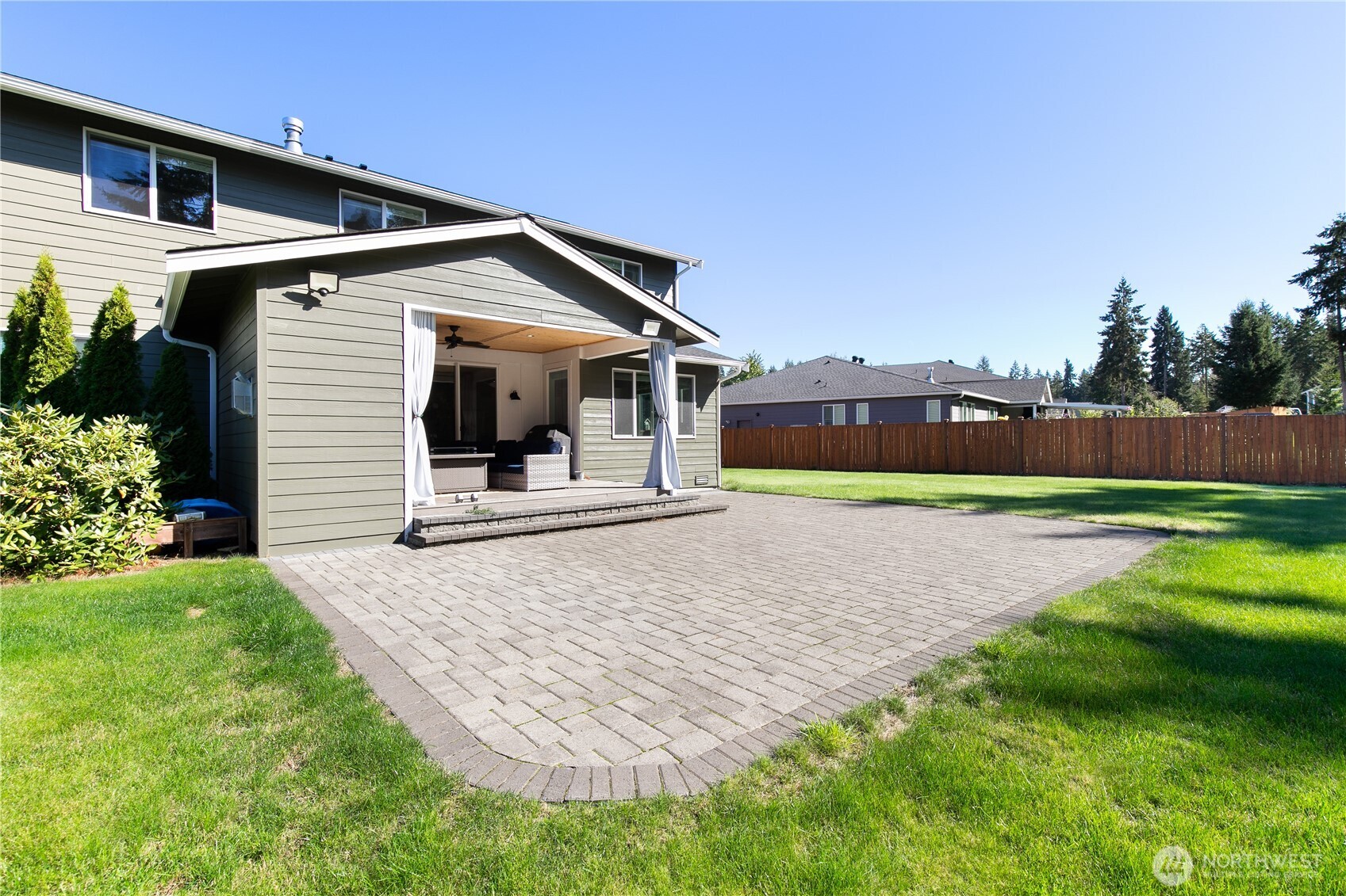 4612 Skylark Street Property Photo 31