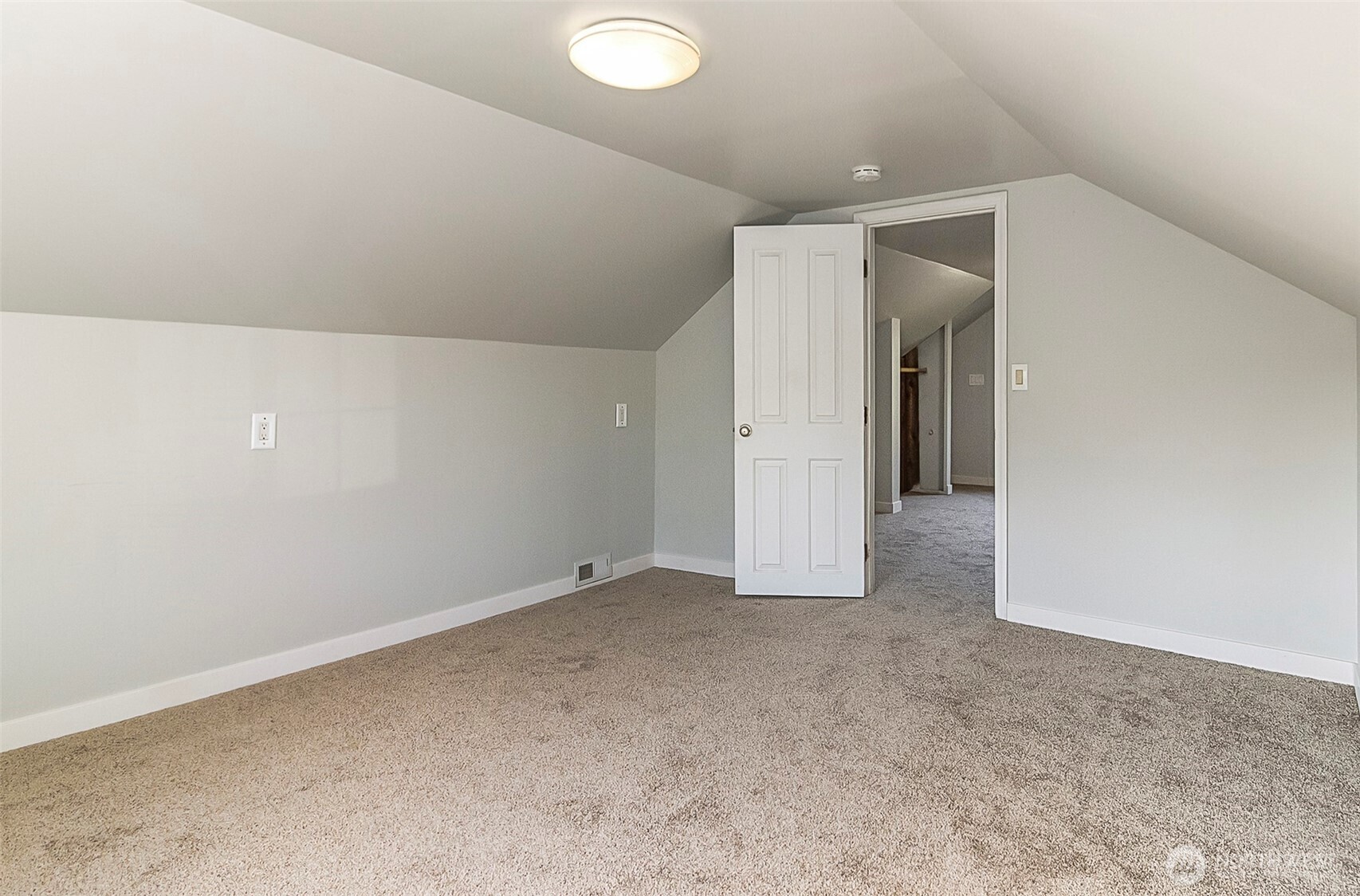 410 Burrows Lane Property Photo 18
