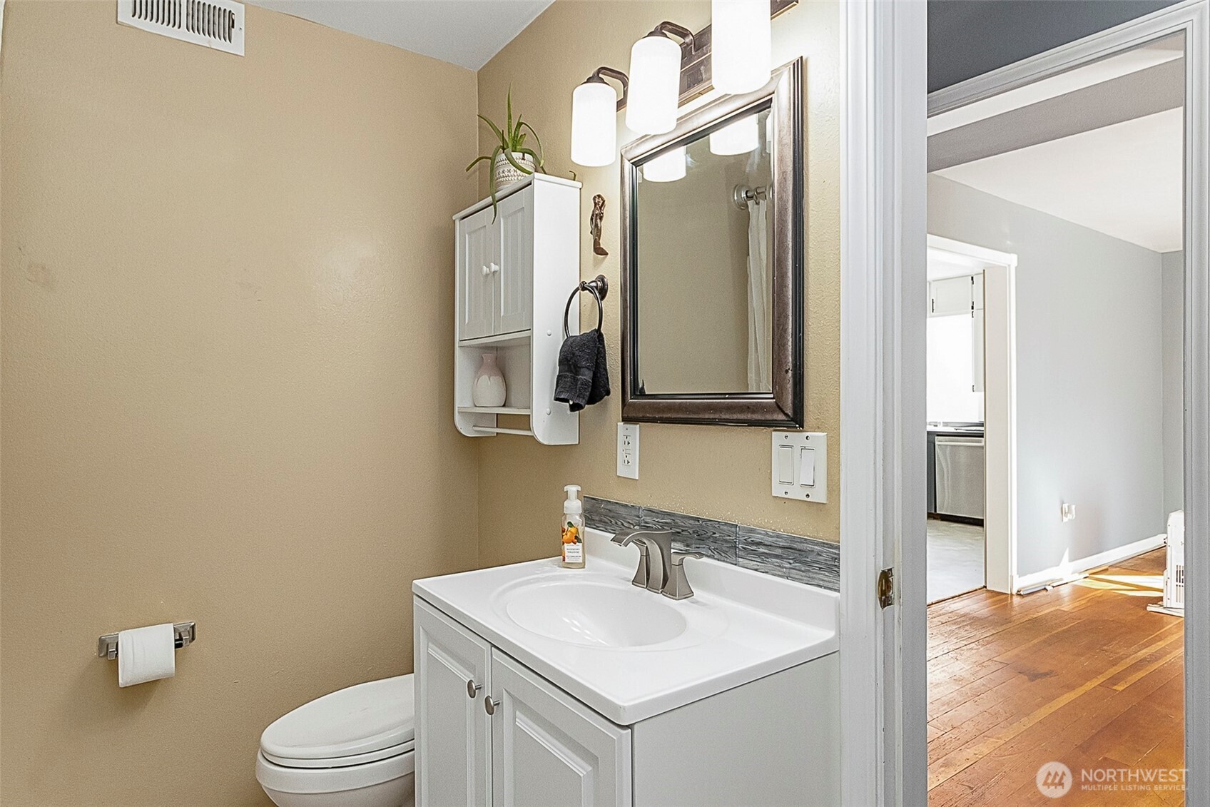 410 Burrows Lane Property Photo 19