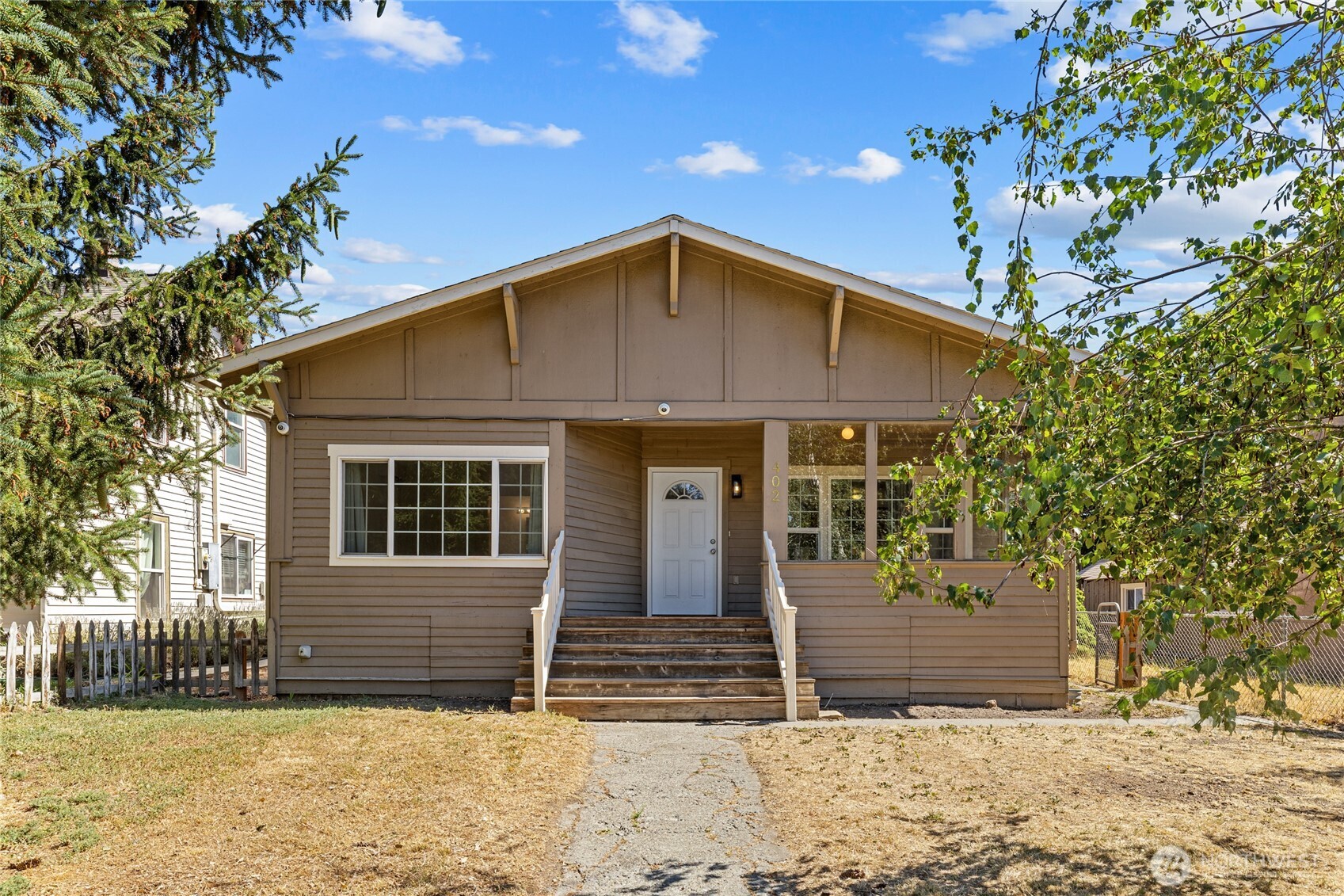 402 S Pearl Street Property Photo 2