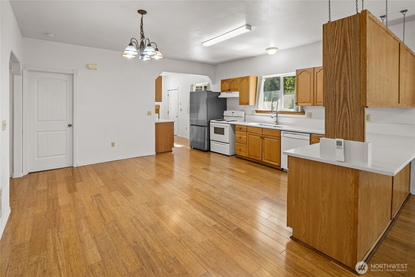 402 S Pearl Street Property Photo 8