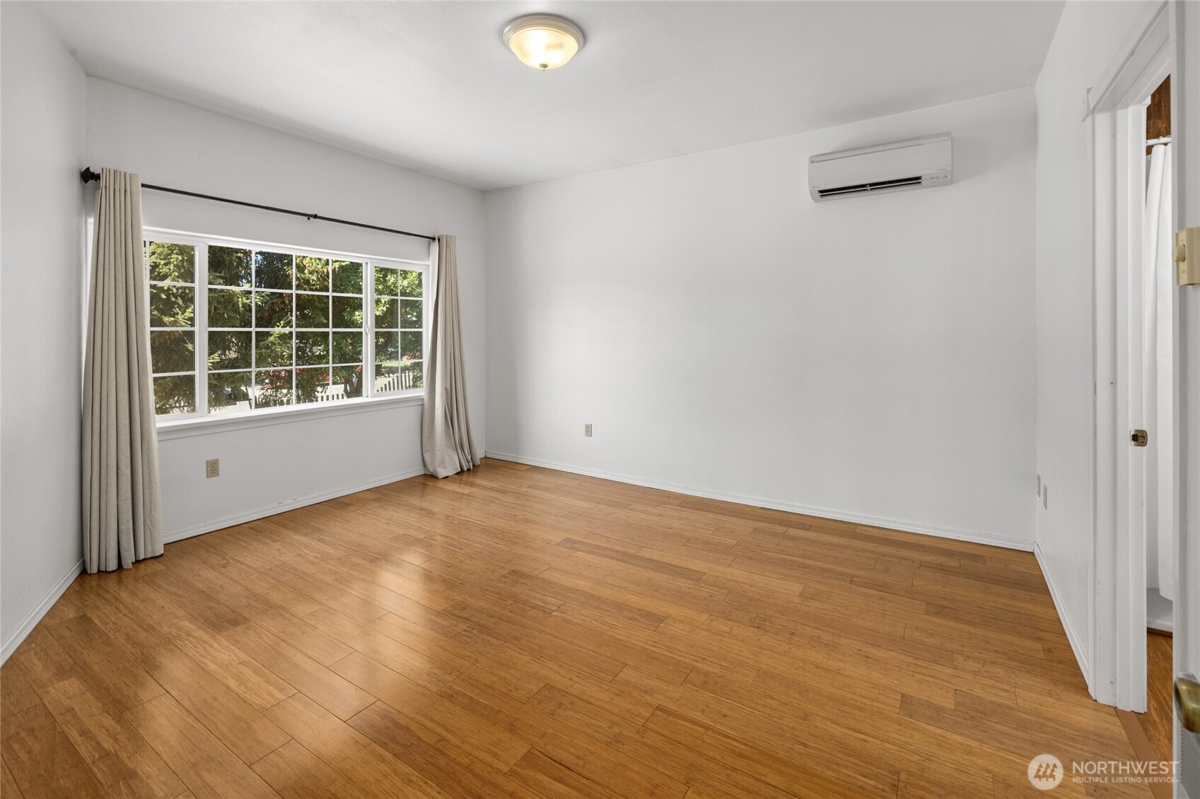 402 S Pearl Street Property Photo 13