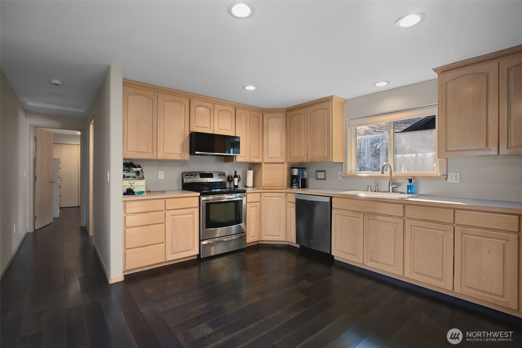 281 Ne Lakeshore Drive Property Photo 4